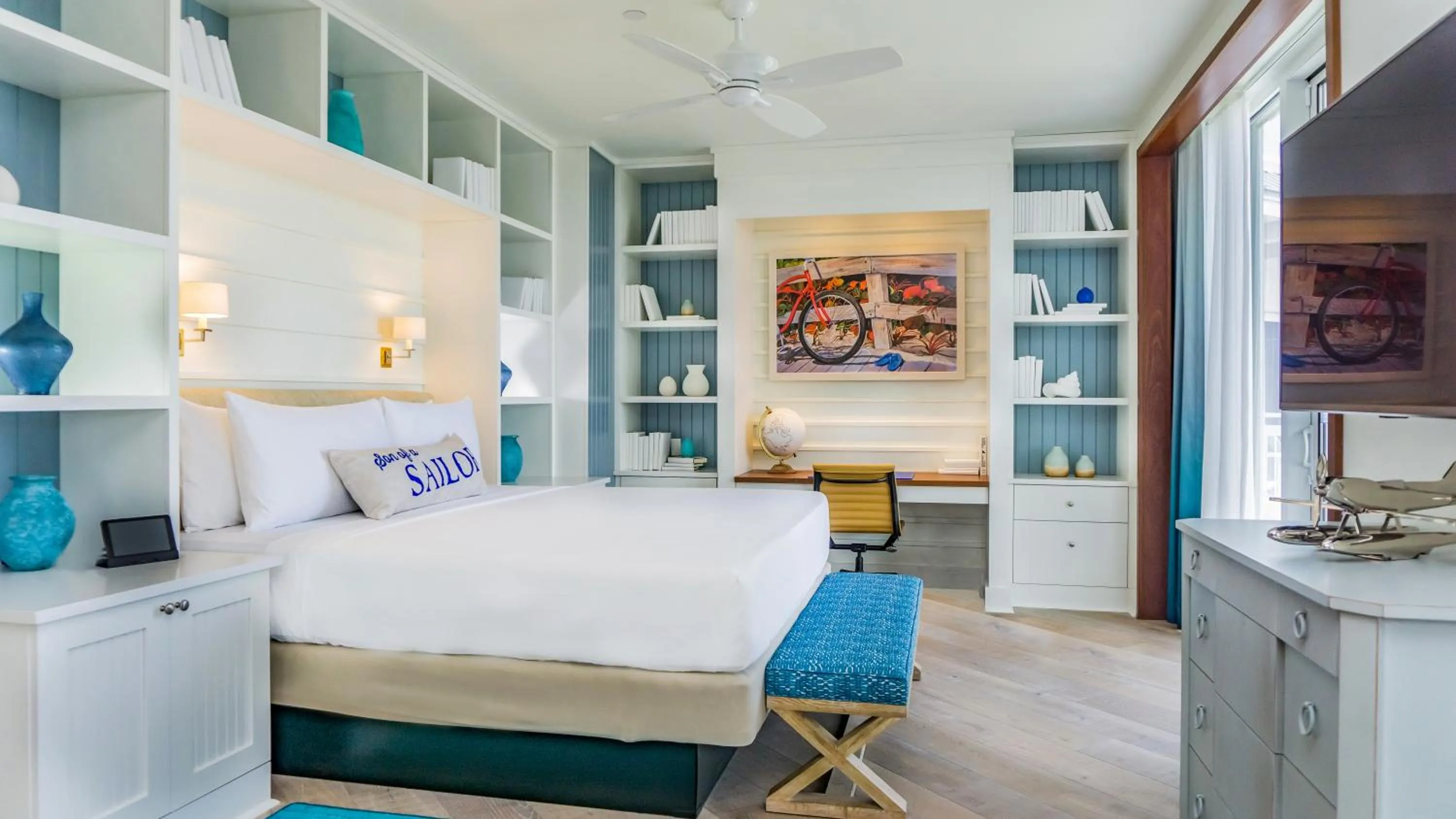 Bed in Margaritaville Resort Orlando