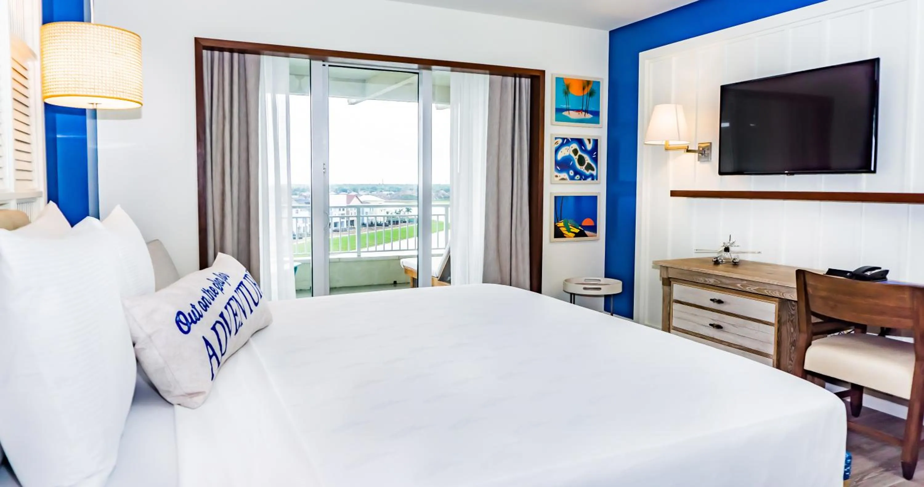 Bed in Margaritaville Resort Orlando