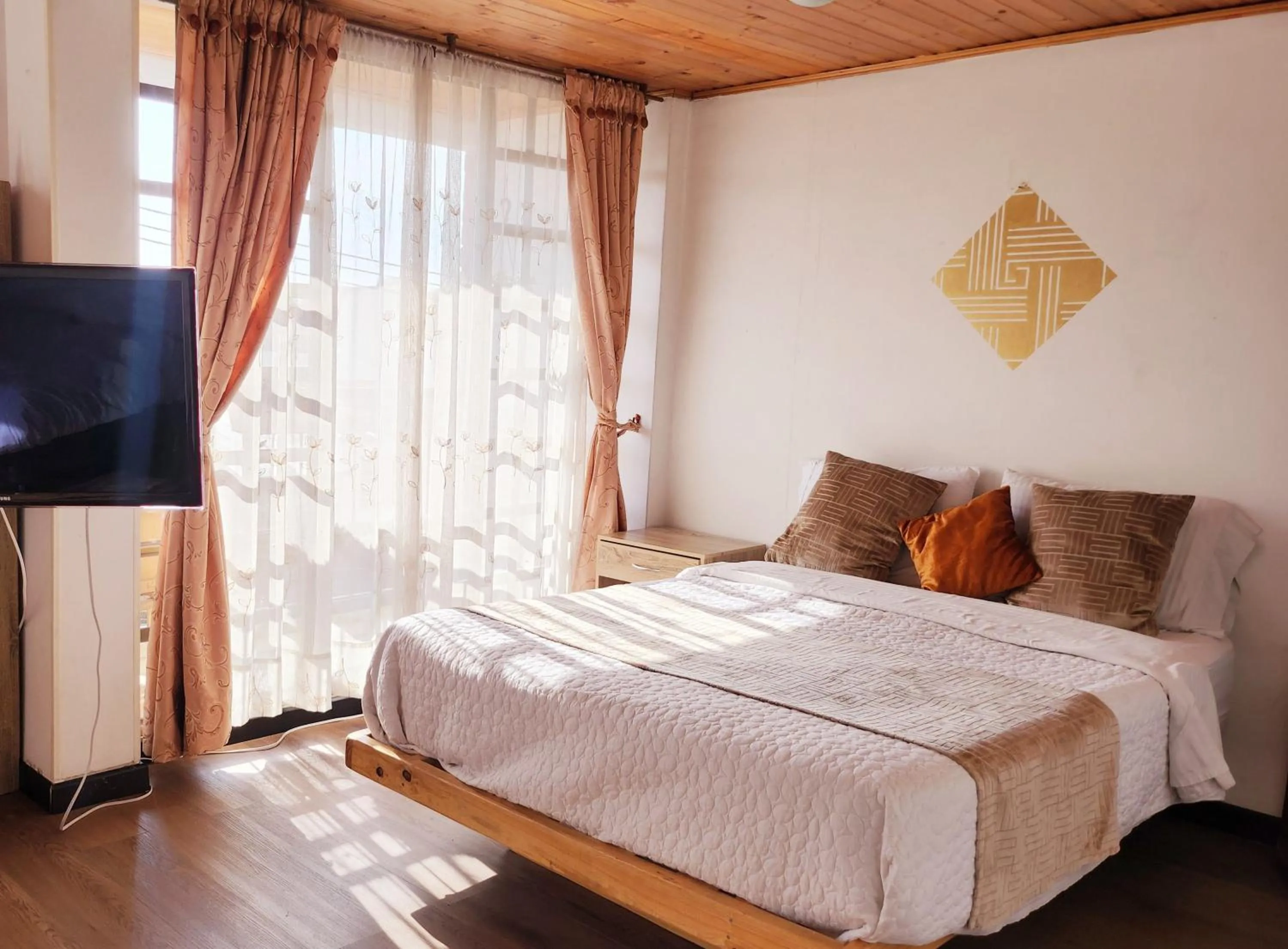 Bedroom, Bed in Oporto 83