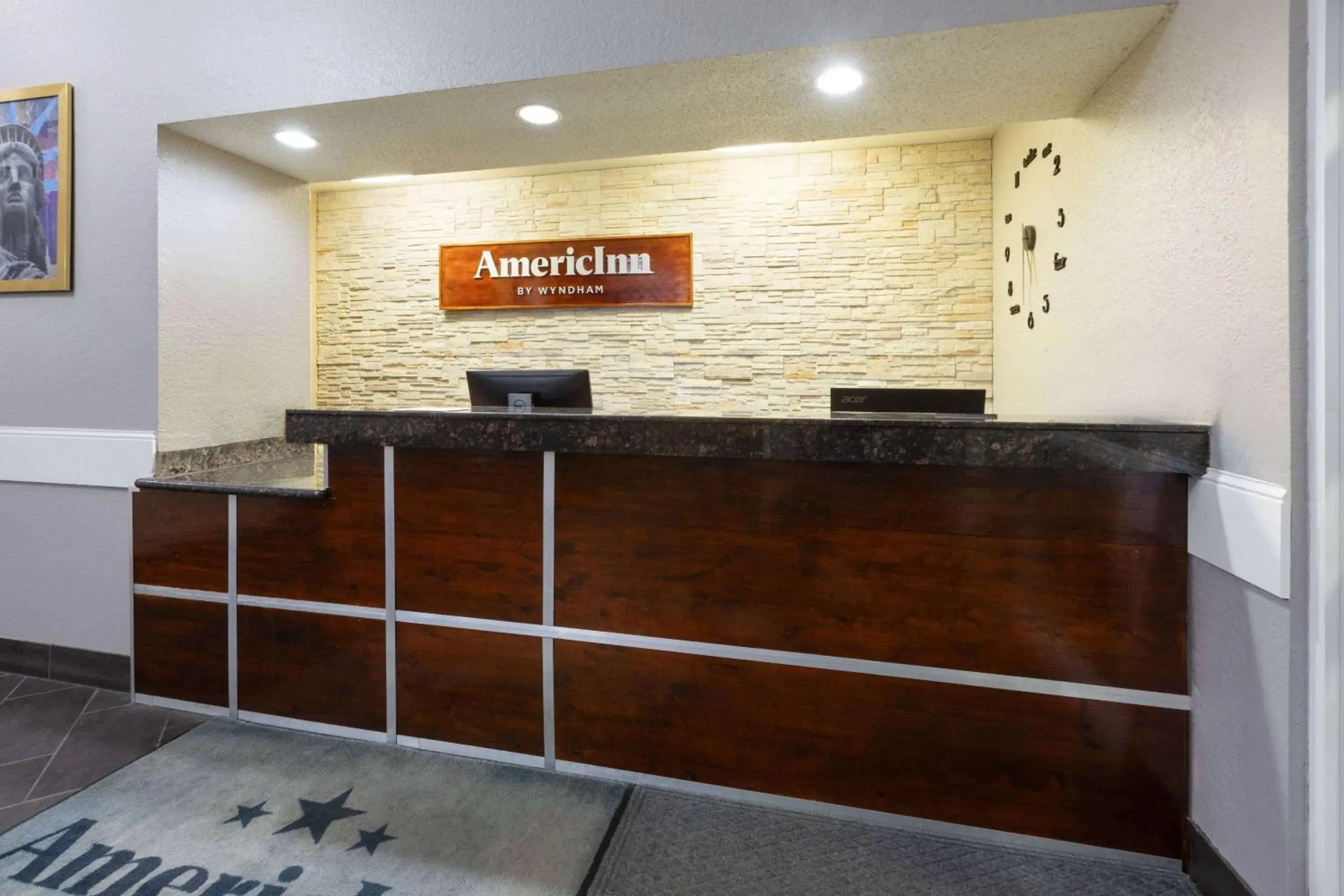 Lobby or reception in AmericInn by Wyndham Grinnell Lobby or reception in AmericInn by Wyndham Grinnell
