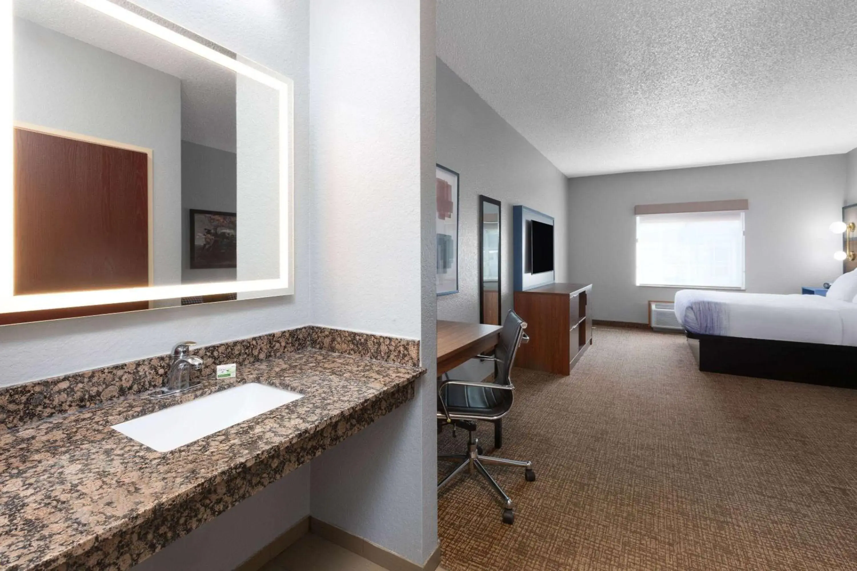 Photo of the whole room, Bed in AmericInn by Wyndham Grinnell Photo of the whole room, Bed in AmericInn by Wyndham Grinnell