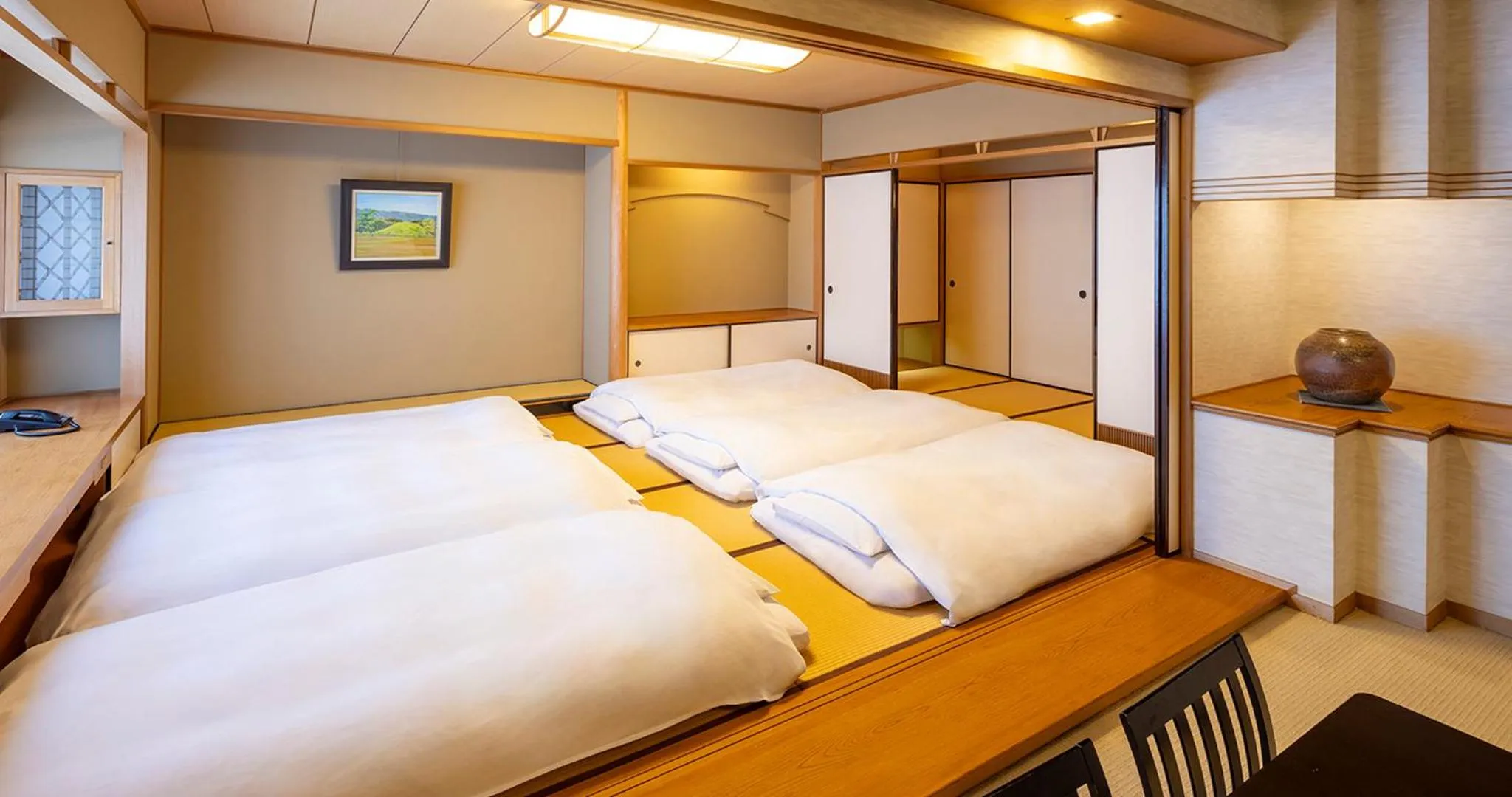 Bed in Phoenix Seagaia Ocean Tower