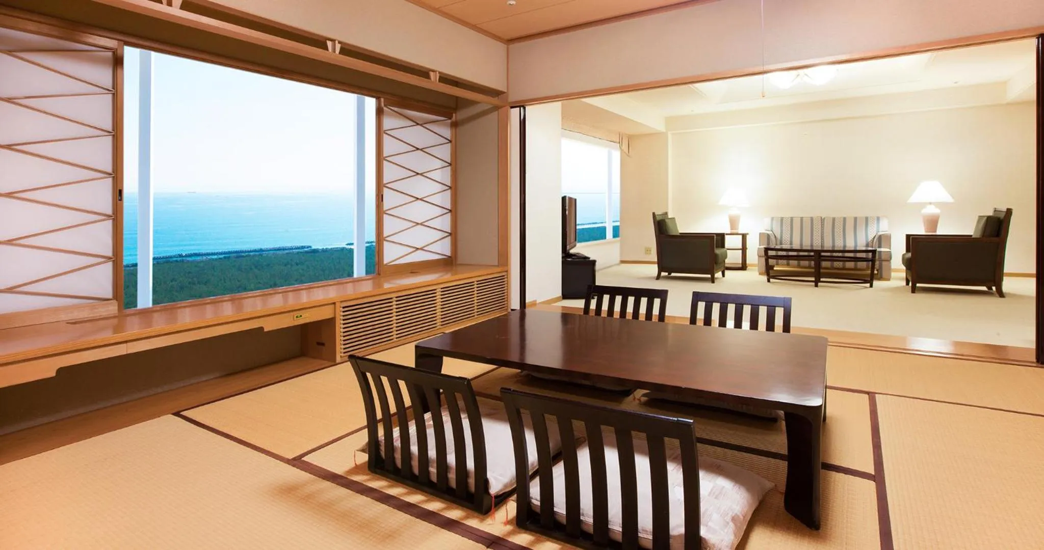Japanese-Style Family Room - Non-Smoking in Sheraton Grande Ocean Resort