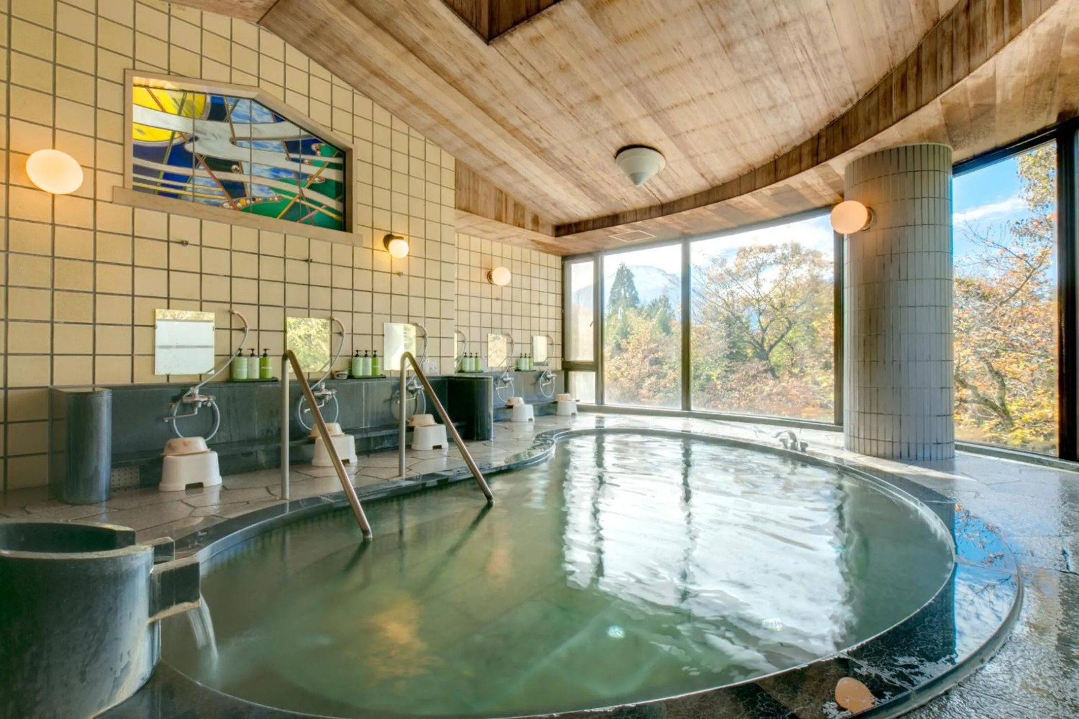 Public Bath in Lake Yamanakako Shuzansou