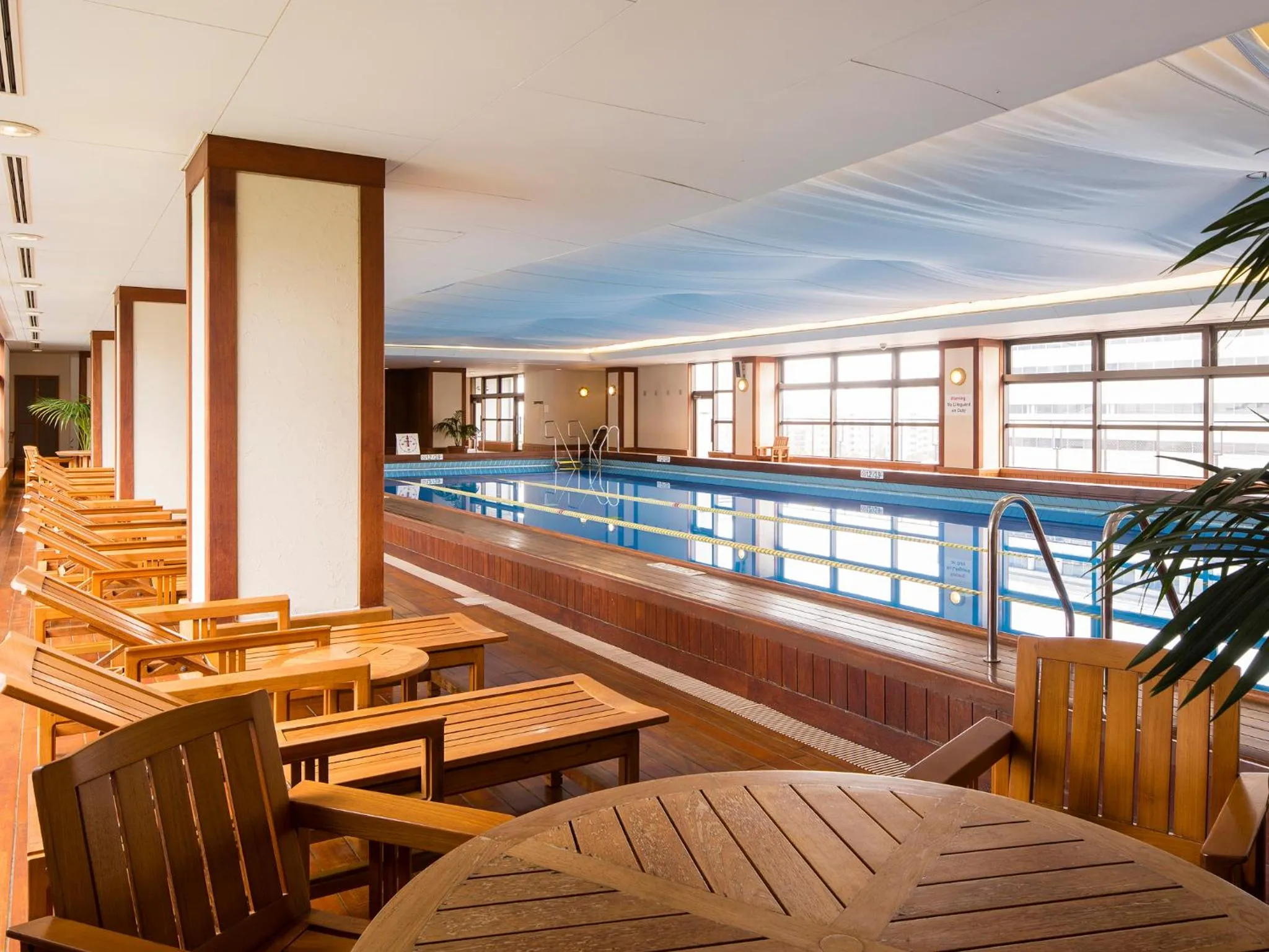 Fitness centre/facilities in Kobe Bay Sheraton Hotel & Towers