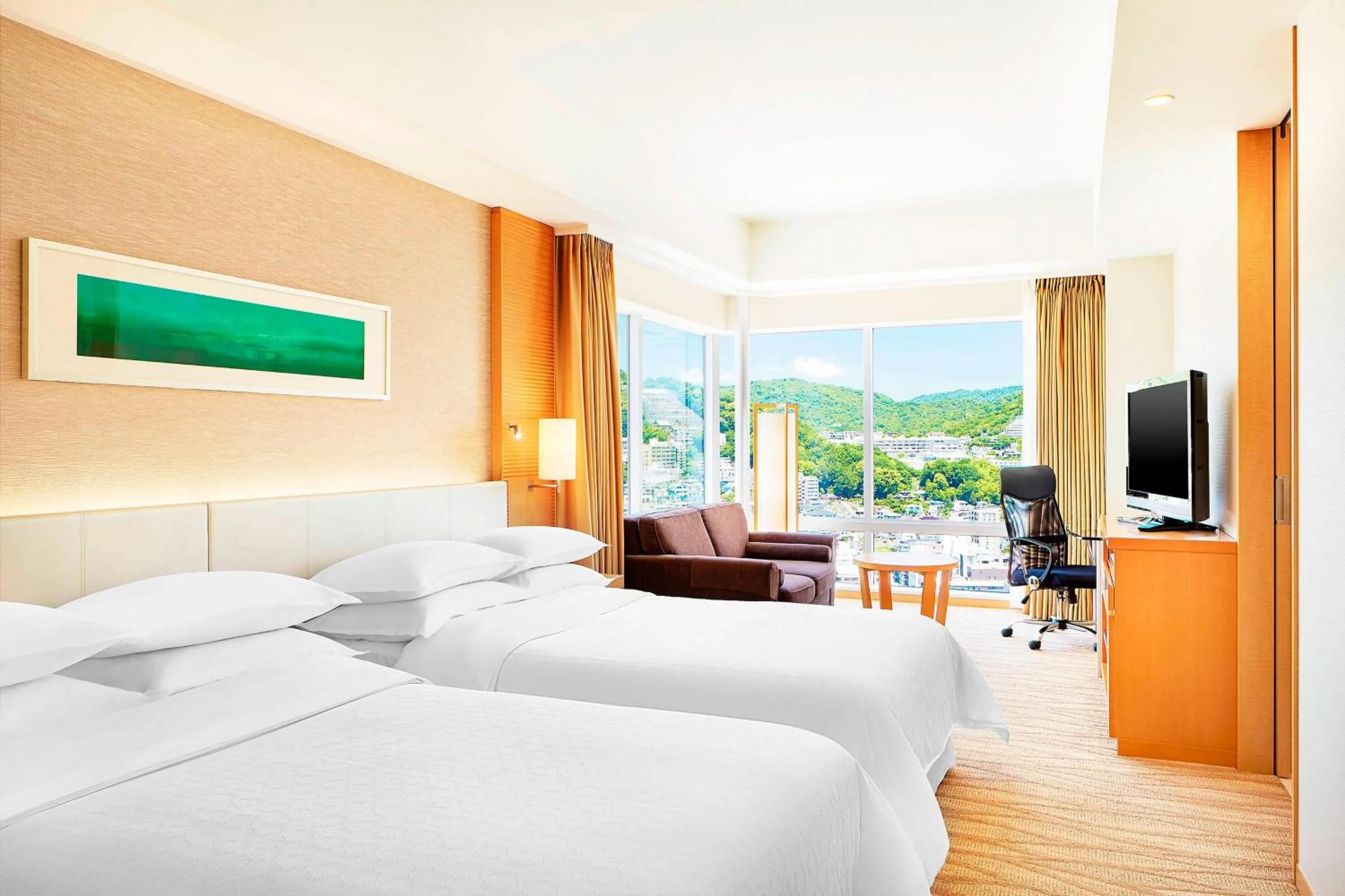 Photo of the whole room, Bed in Sheraton Grand Hiroshima Hotel