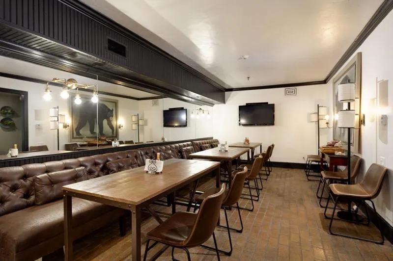 Restaurant/places to eat in Independence Square 203, Stunning Suite w/ Great Views of Downtown Aspen