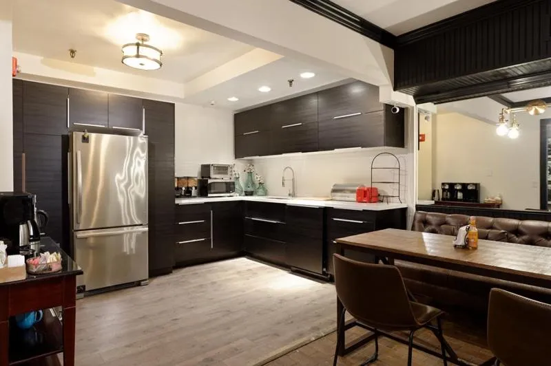 Kitchen or kitchenette in Independence Square 203, Stunning Suite w/ Great Views of Downtown Aspen