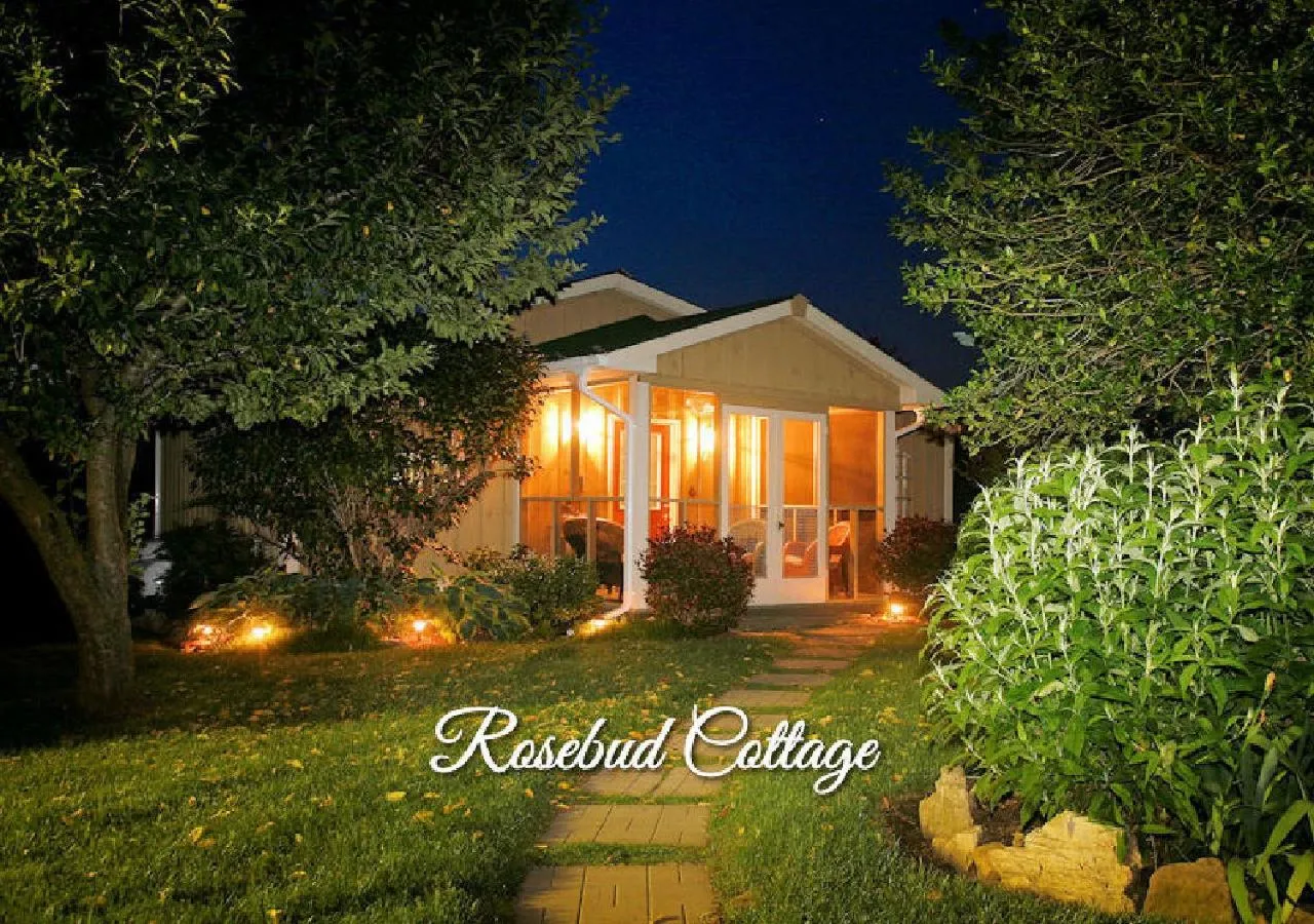 Property building in Piney Hill B&B and Cottages