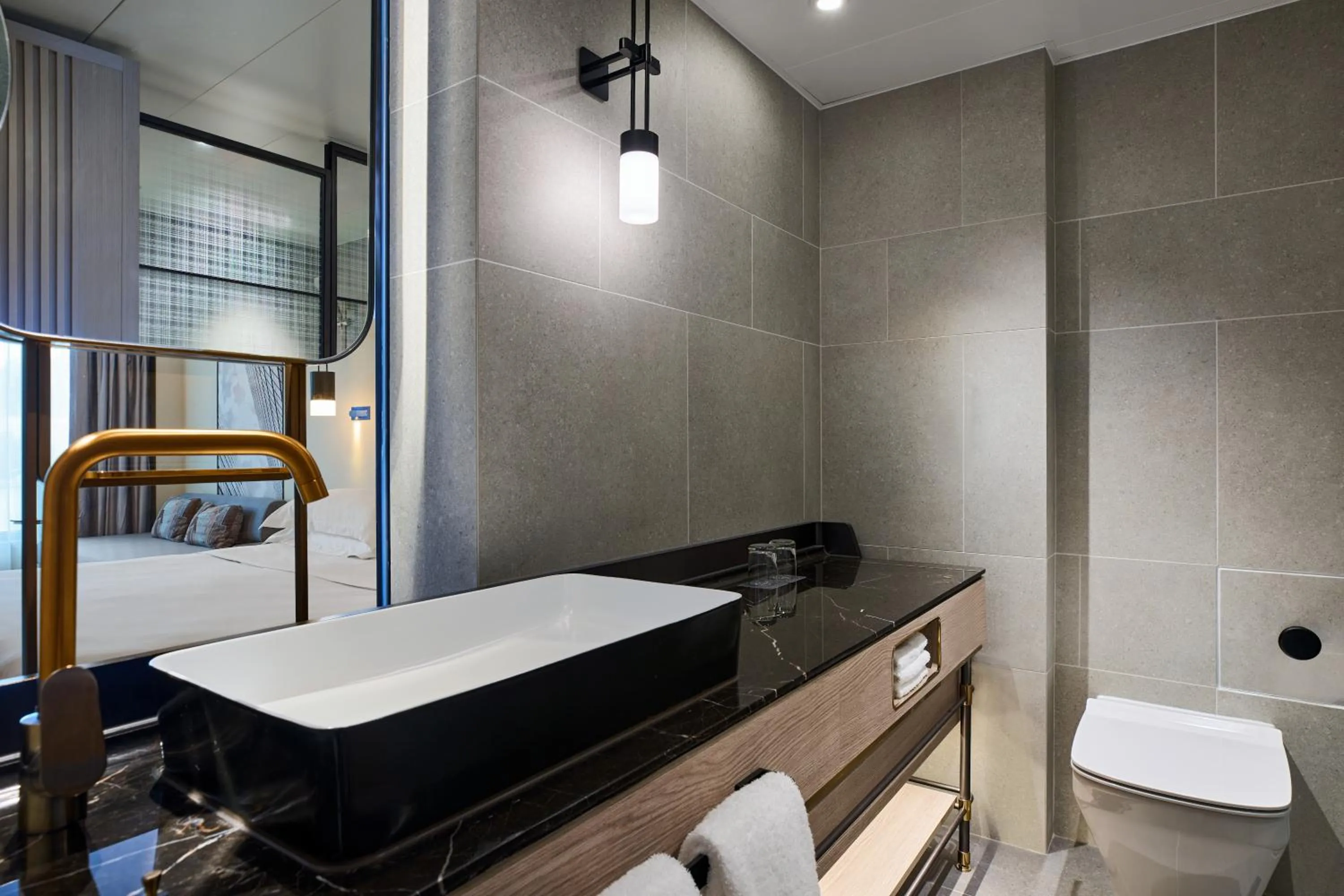 Bathroom in Sheraton Hong Kong Hotel & Towers