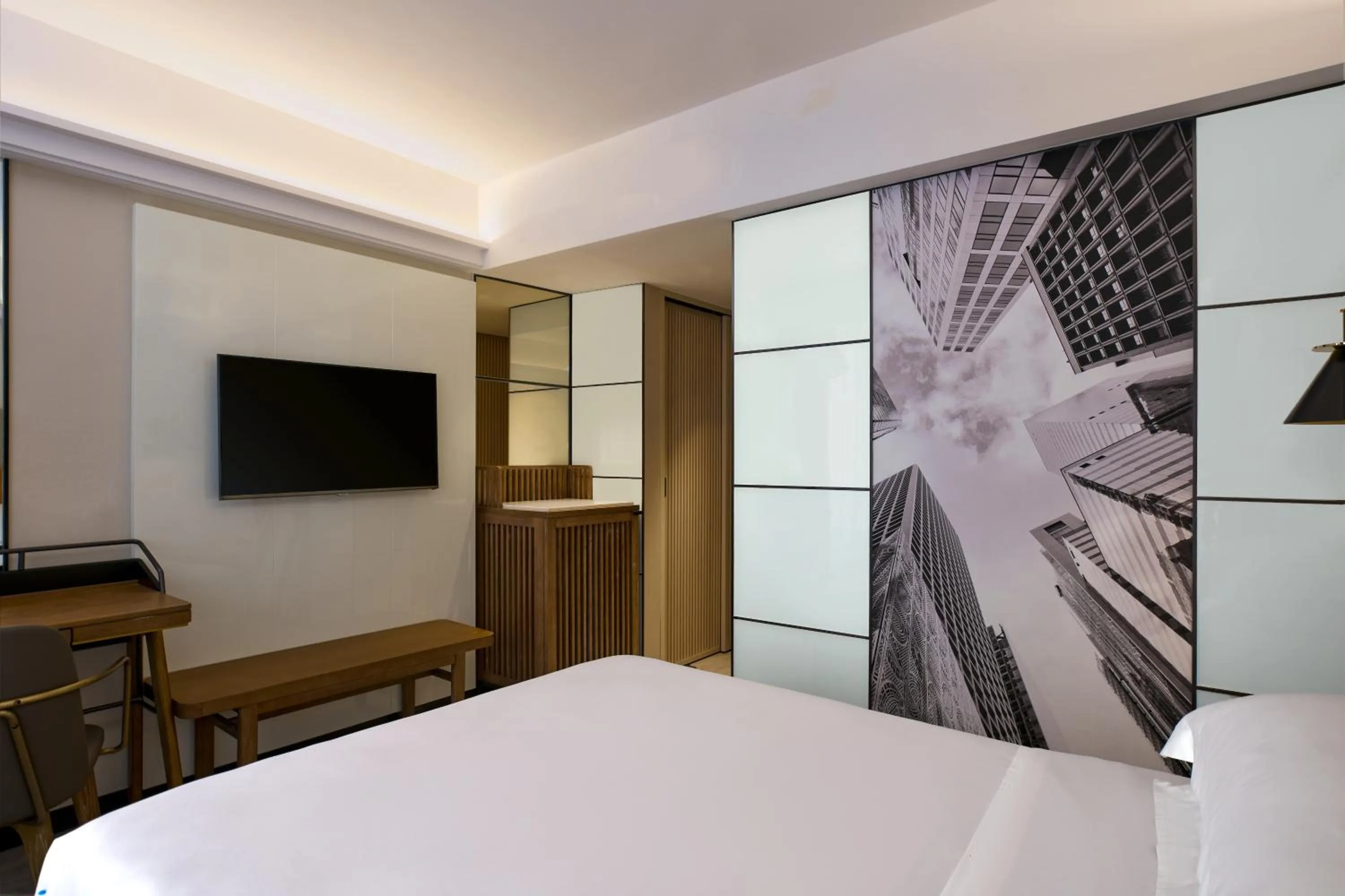 Bed in Sheraton Hong Kong Hotel & Towers