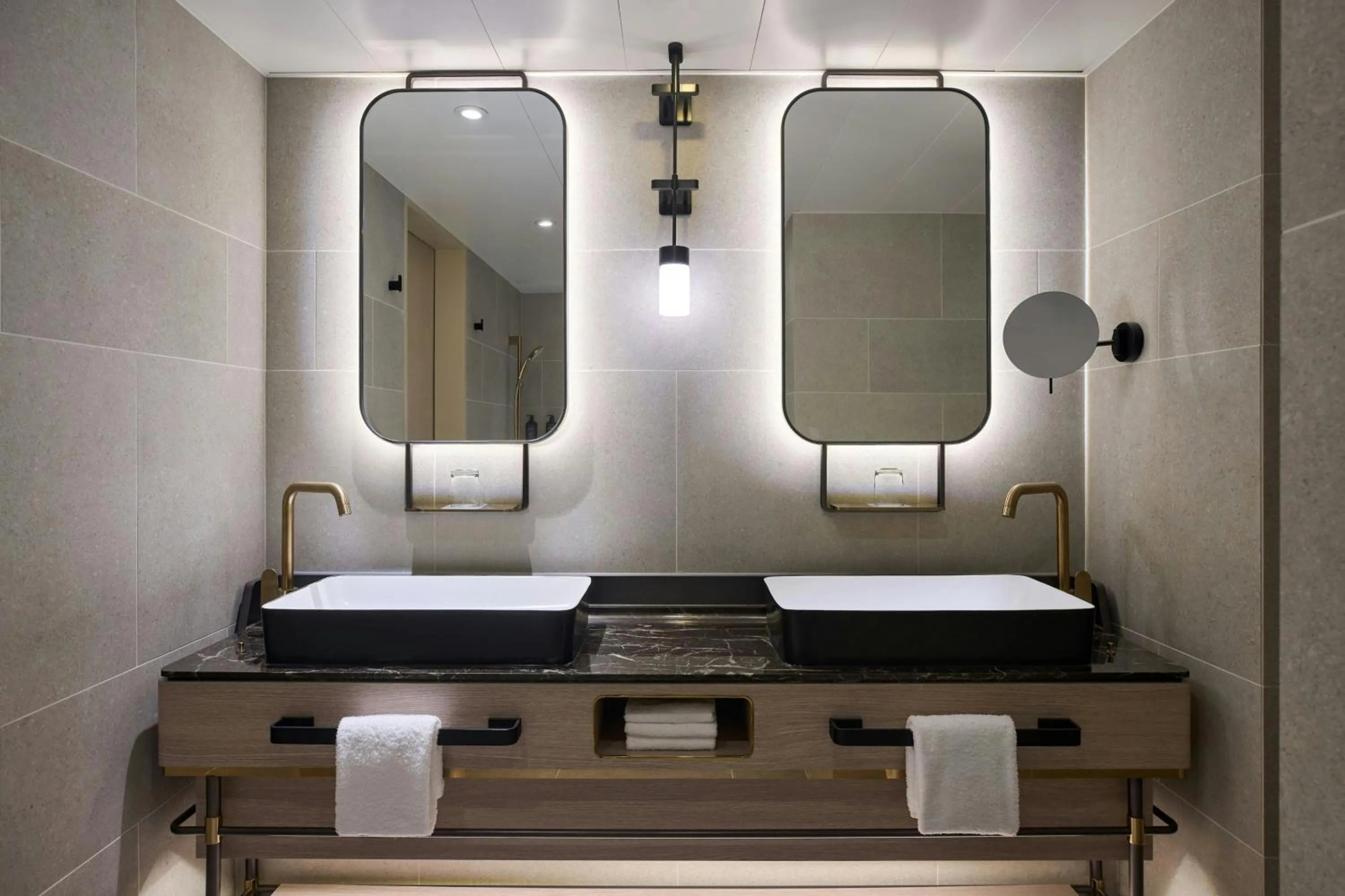 Bathroom in Sheraton Hong Kong Hotel & Towers