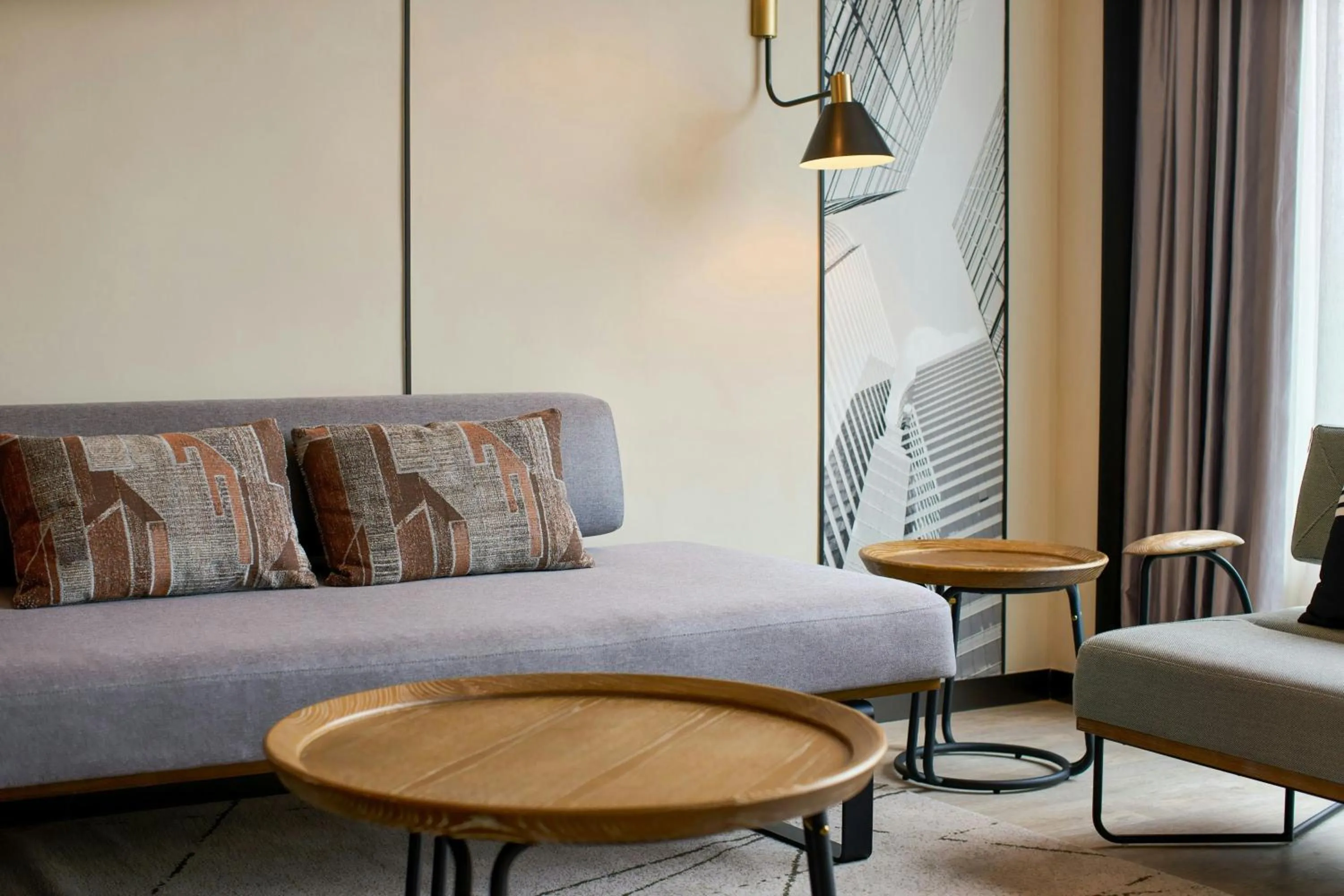 Living room in Sheraton Hong Kong Hotel & Towers