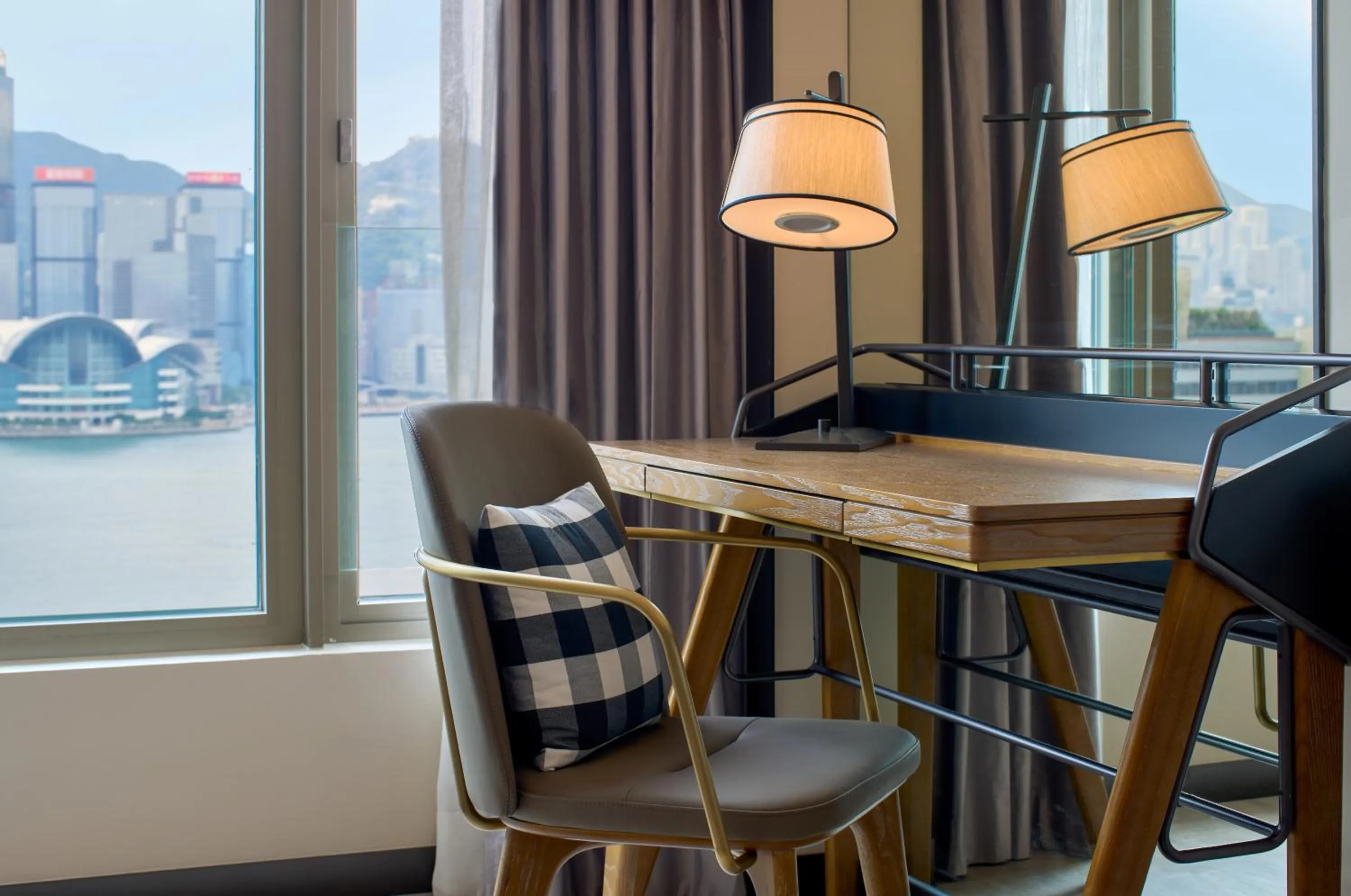 Seating area in Sheraton Hong Kong Hotel & Towers