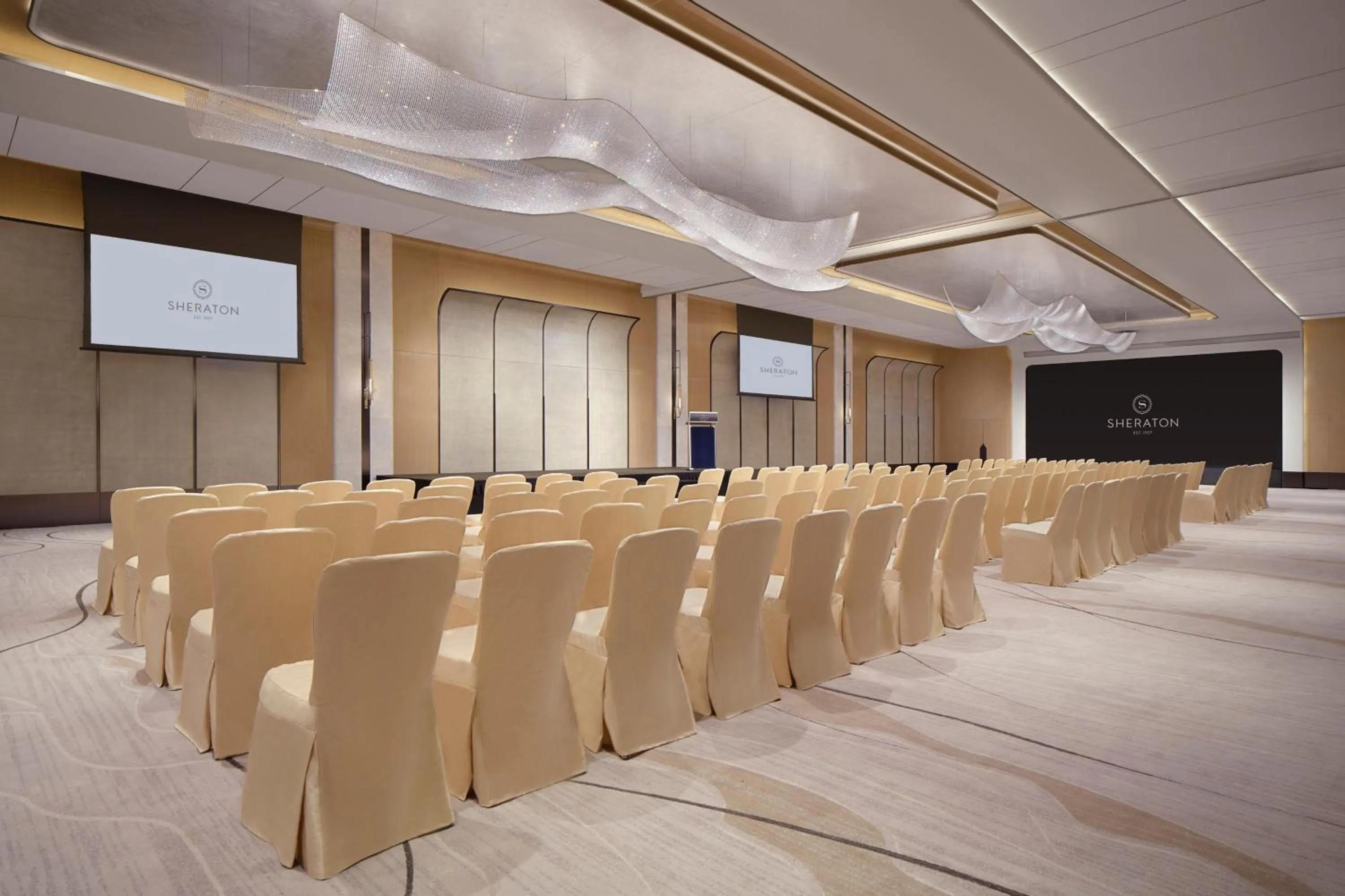 Meeting/conference room in Sheraton Hong Kong Hotel & Towers
