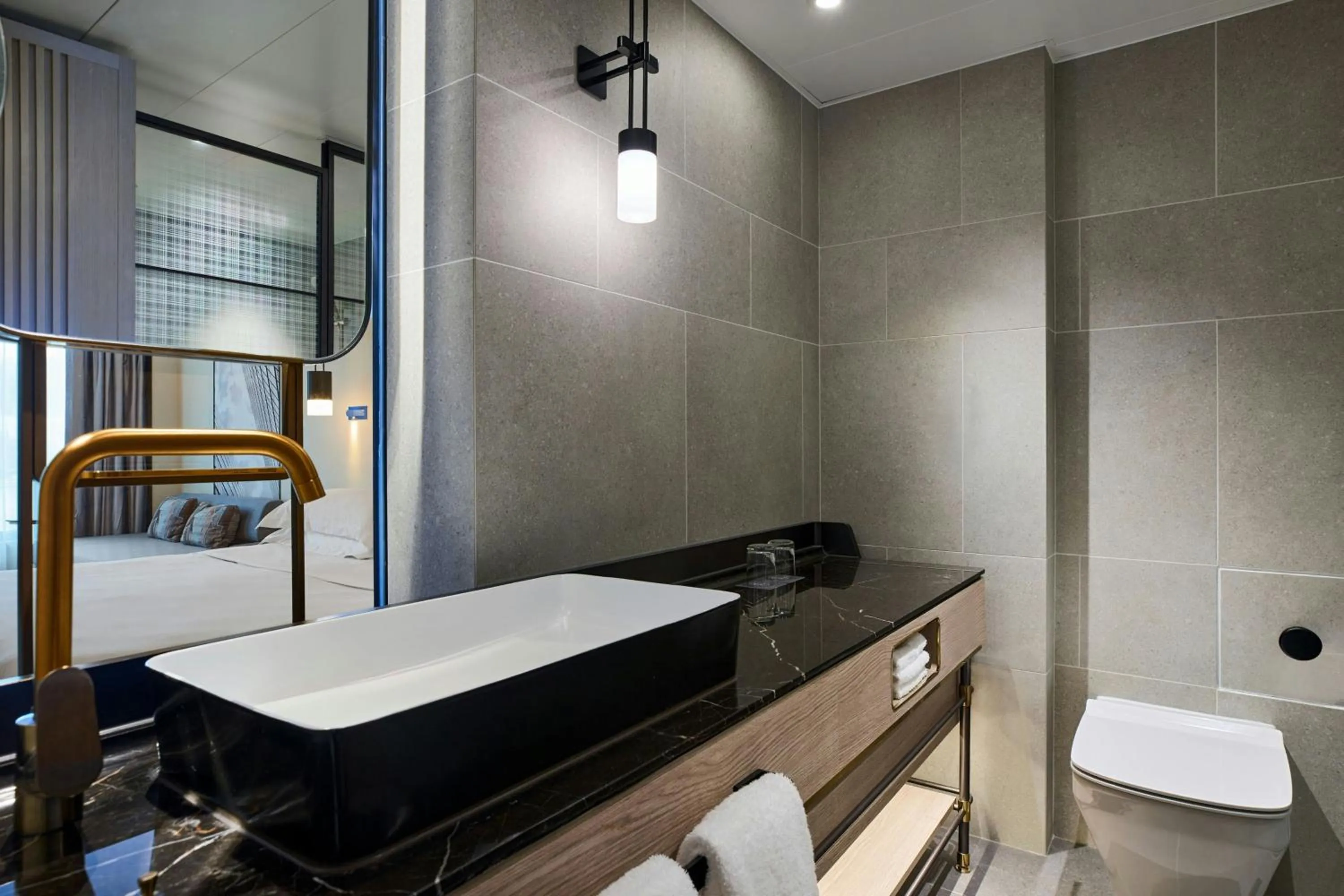 Bathroom in Sheraton Hong Kong Hotel & Towers