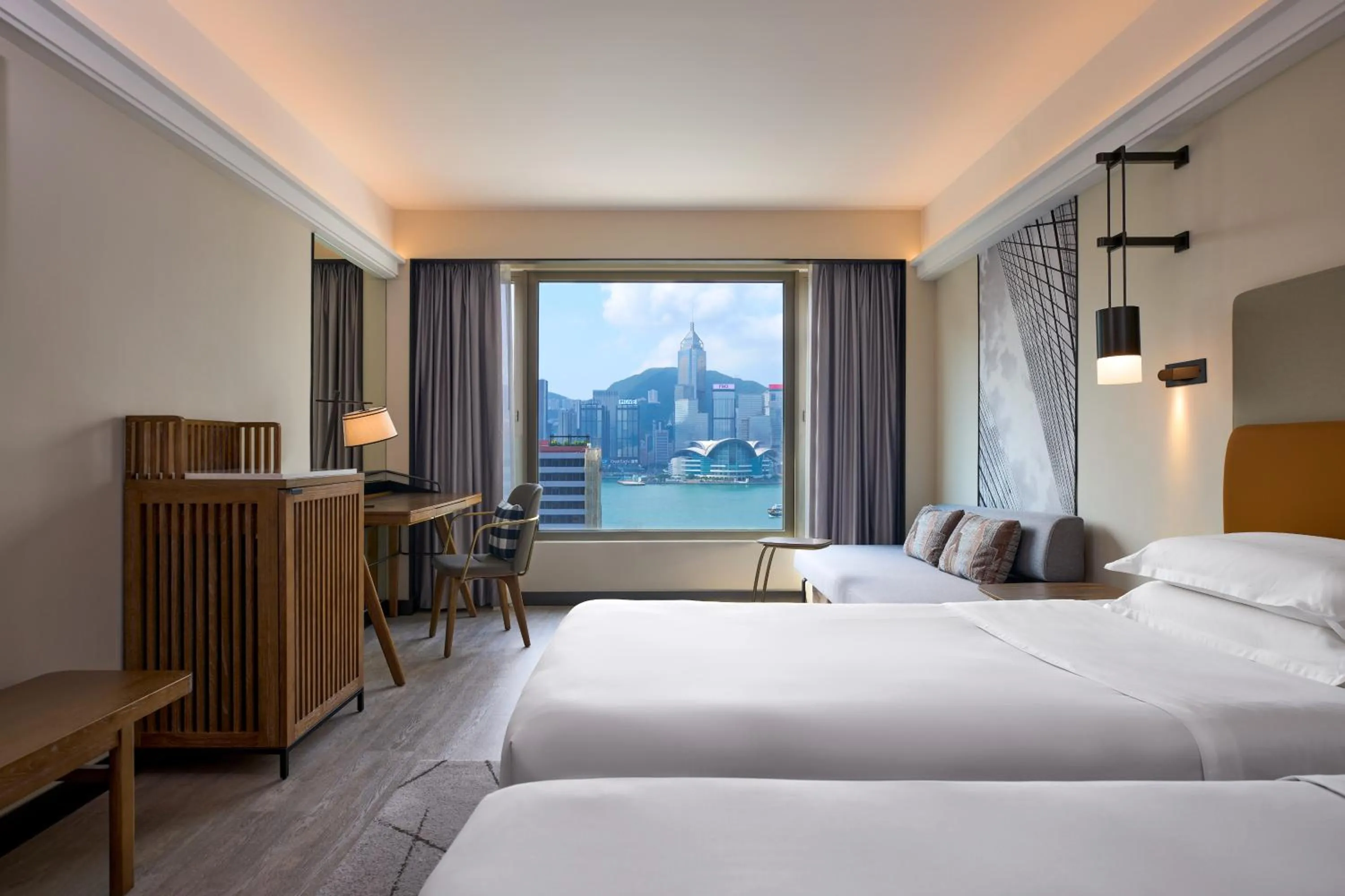 Bedroom, Bed in Sheraton Hong Kong Hotel & Towers