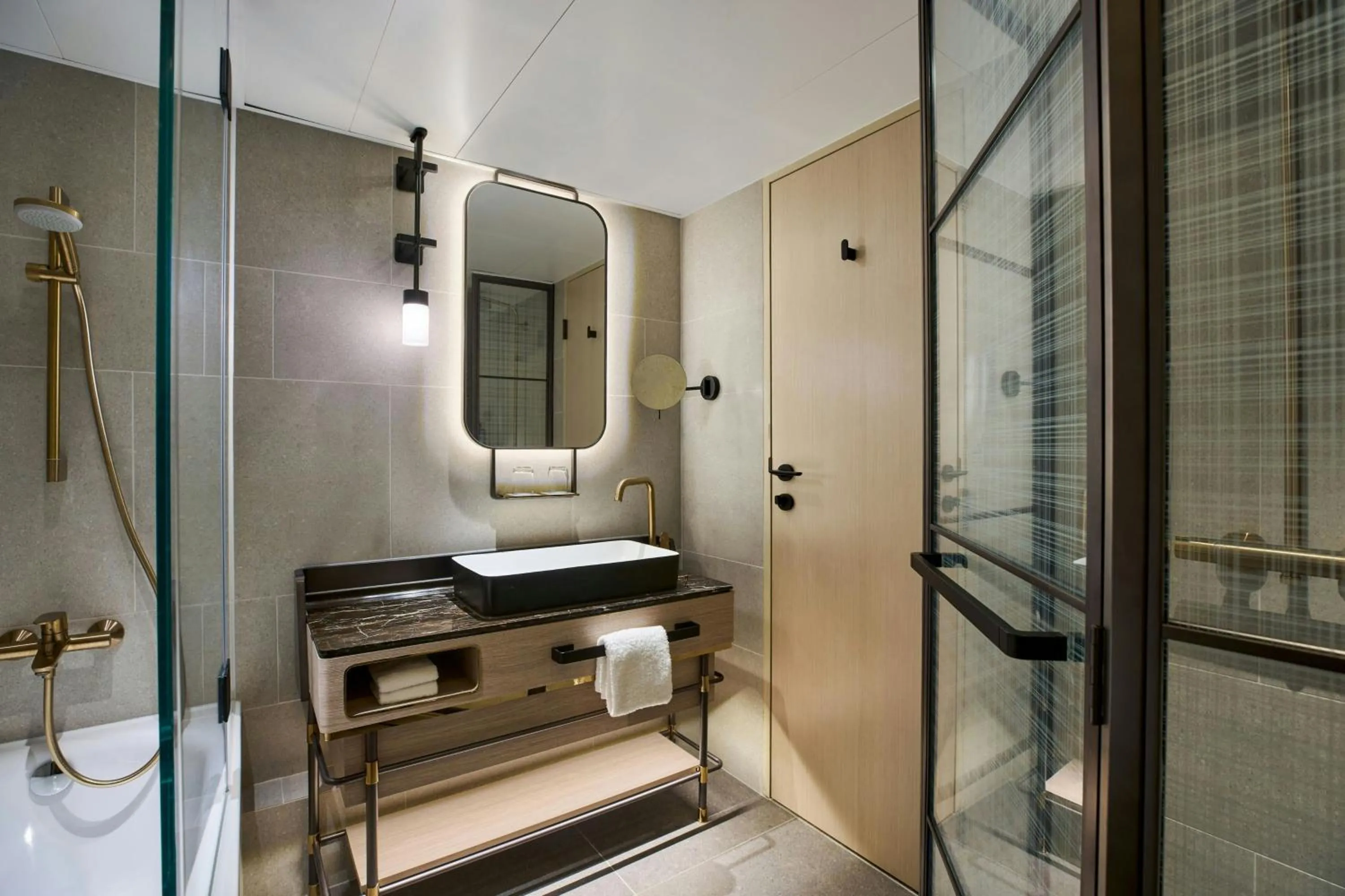 Bathroom in Sheraton Hong Kong Hotel & Towers