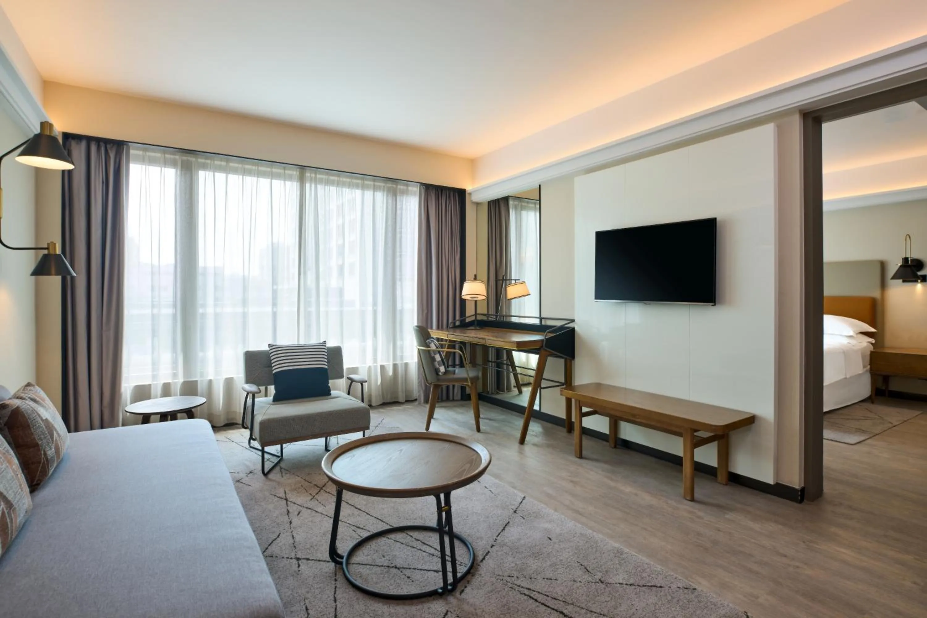 Living room, Bed in Sheraton Hong Kong Hotel & Towers