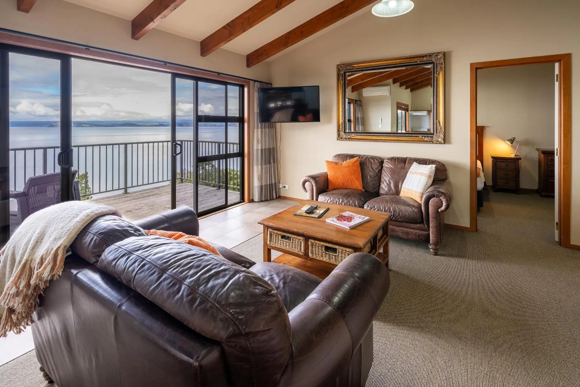 TV and multimedia in Oreti Collection - By Vacations in Paradise