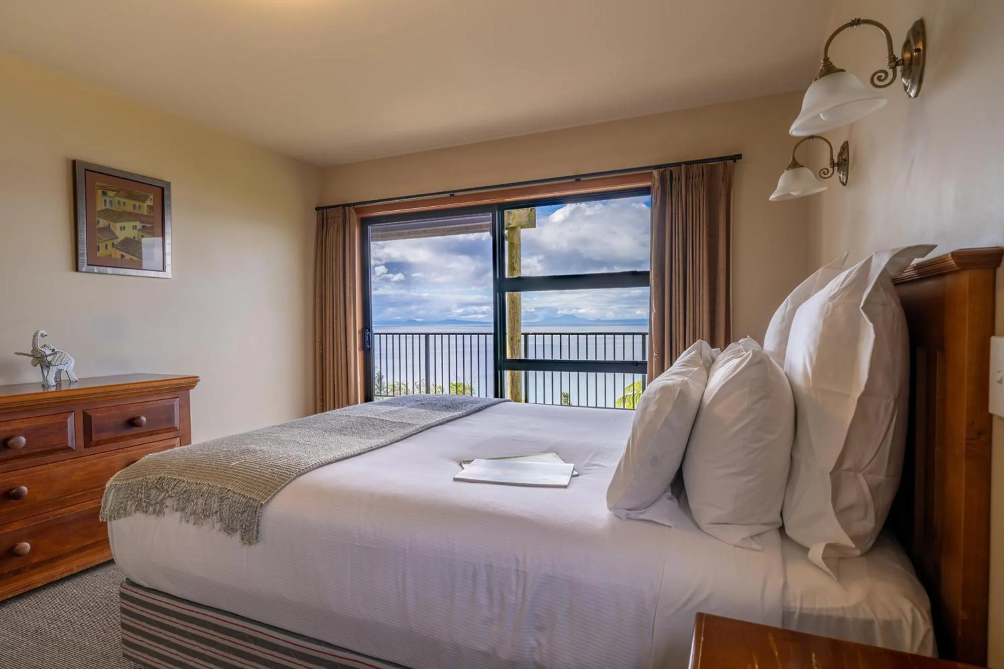 Bed in Oreti Collection - By Vacations in Paradise