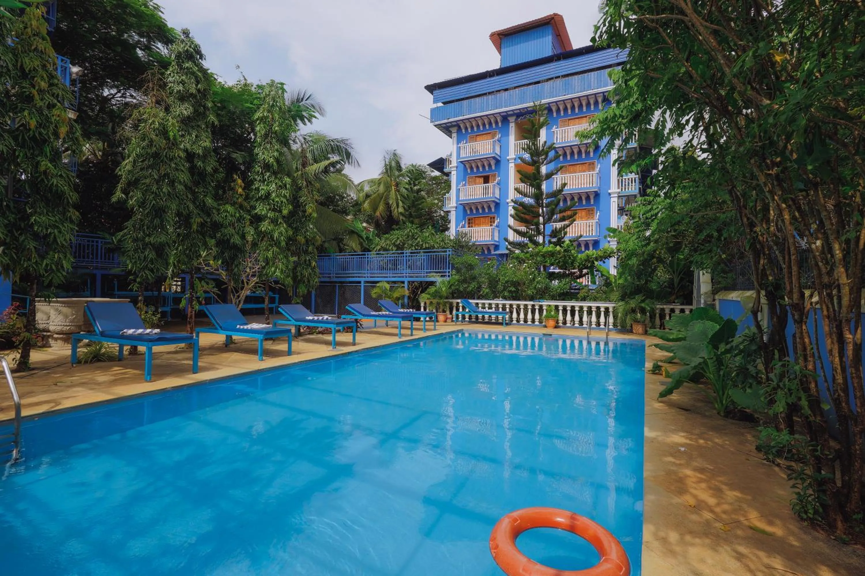 Property building in Mayflower Beach Resort