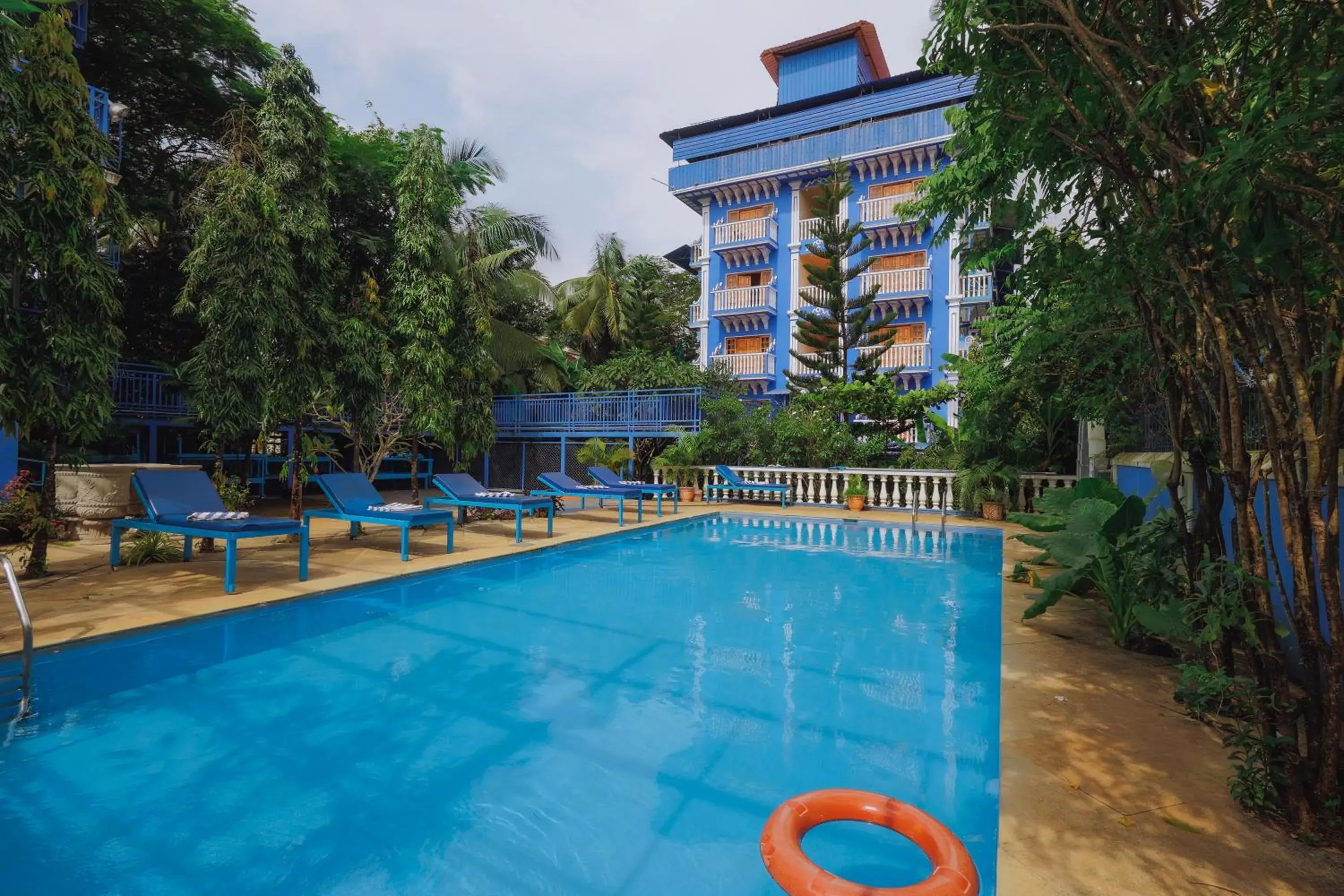 Mayflower Beach Resort Mayflower Beach Resort