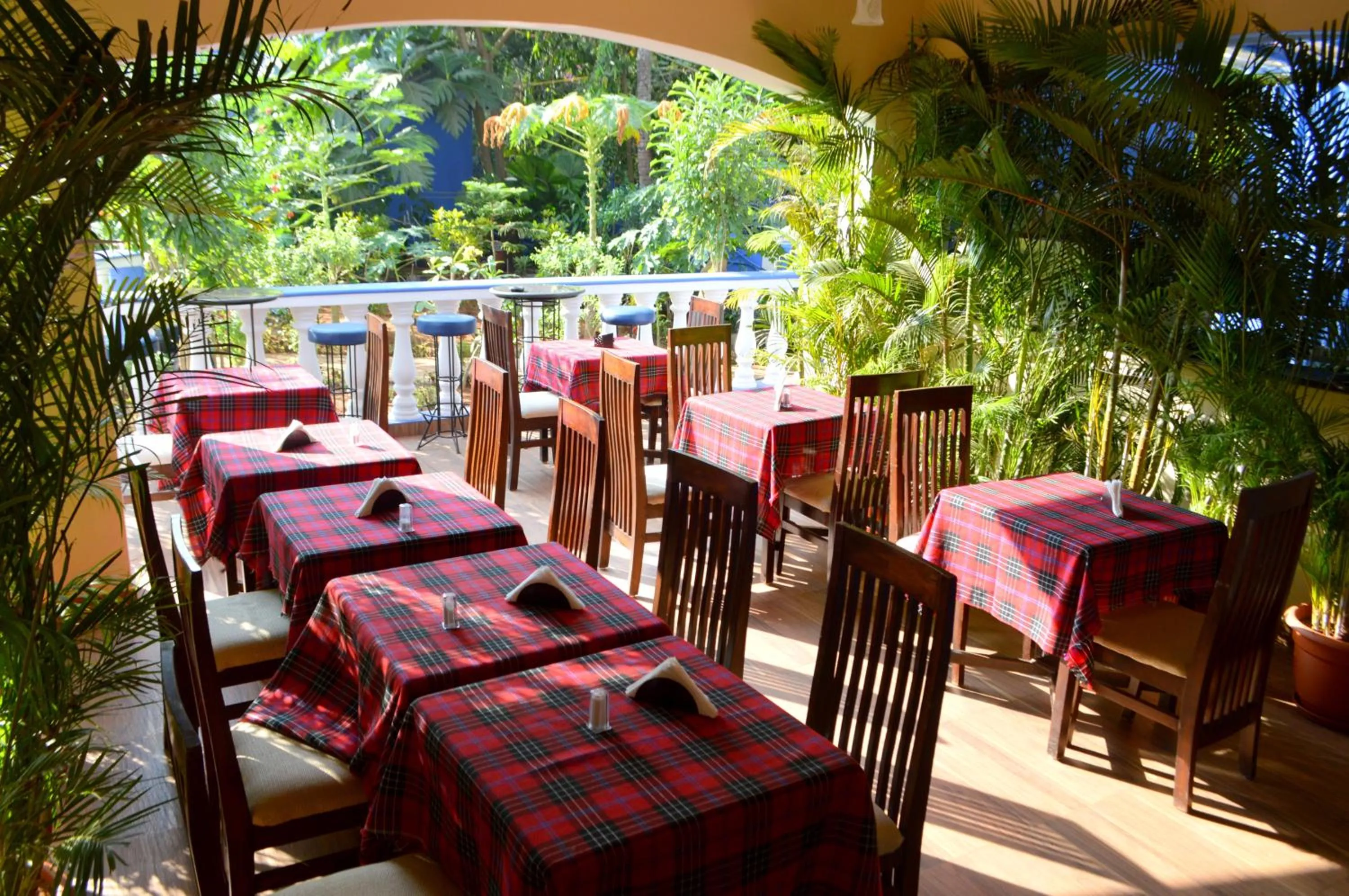 Restaurant/places to eat in Mayflower Beach Resort