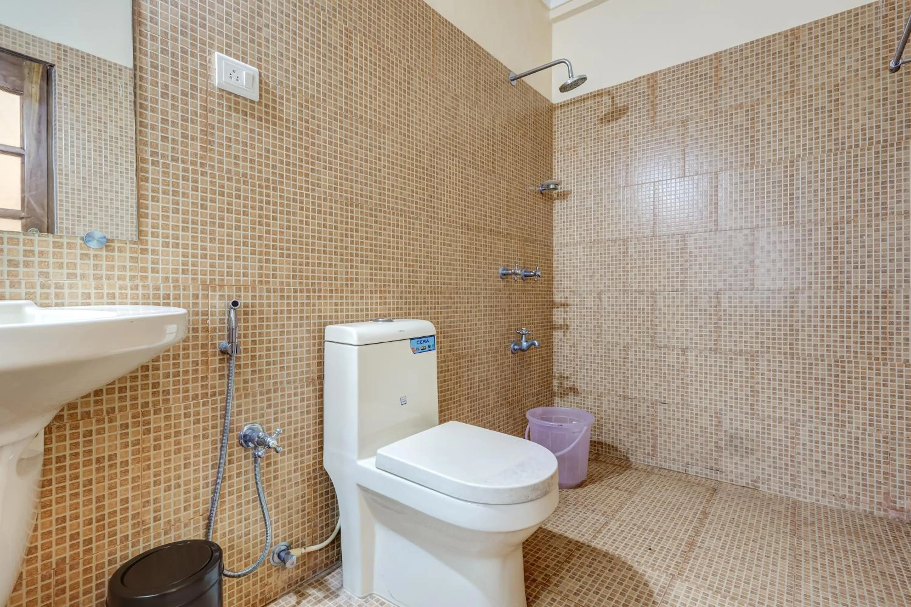 Shower in Mayflower Beach Resort