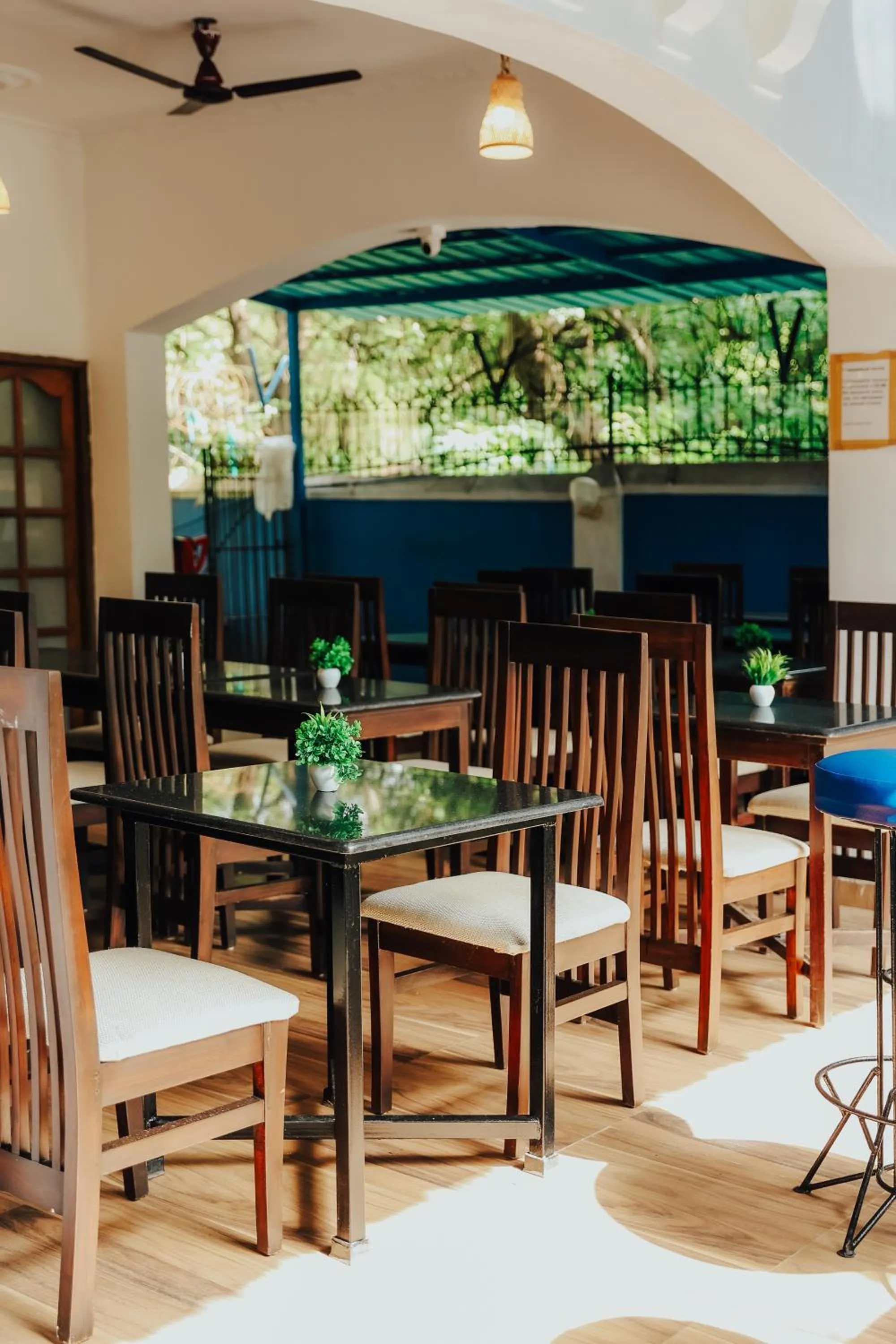 Restaurant/places to eat in Mayflower Beach Resort