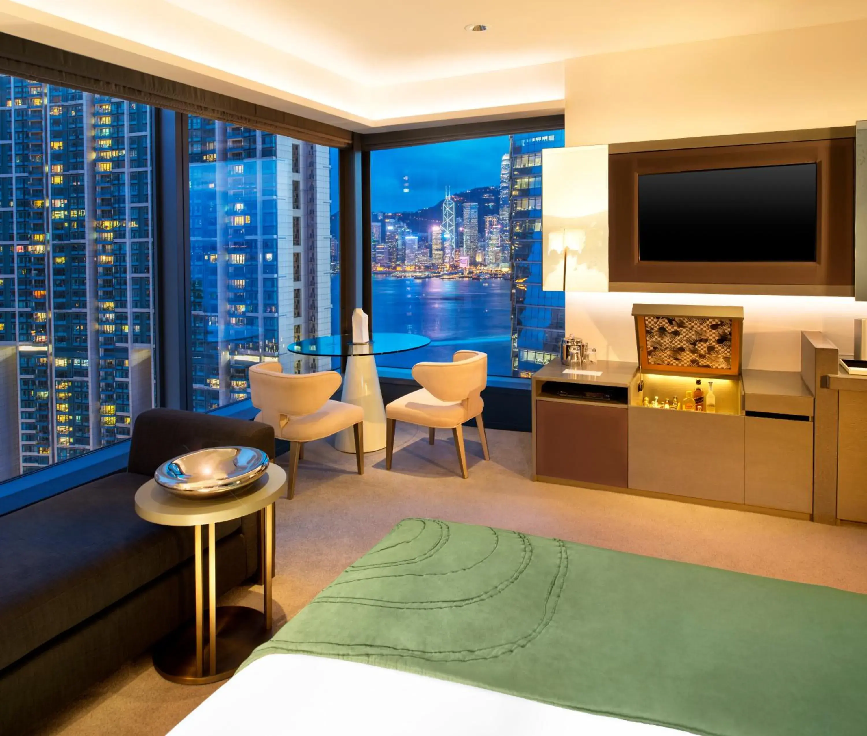 Cool Corner King Room with Partial Harbor View in W Hong Kong Cool Corner King Room with Partial Harbor View in W Hong Kong