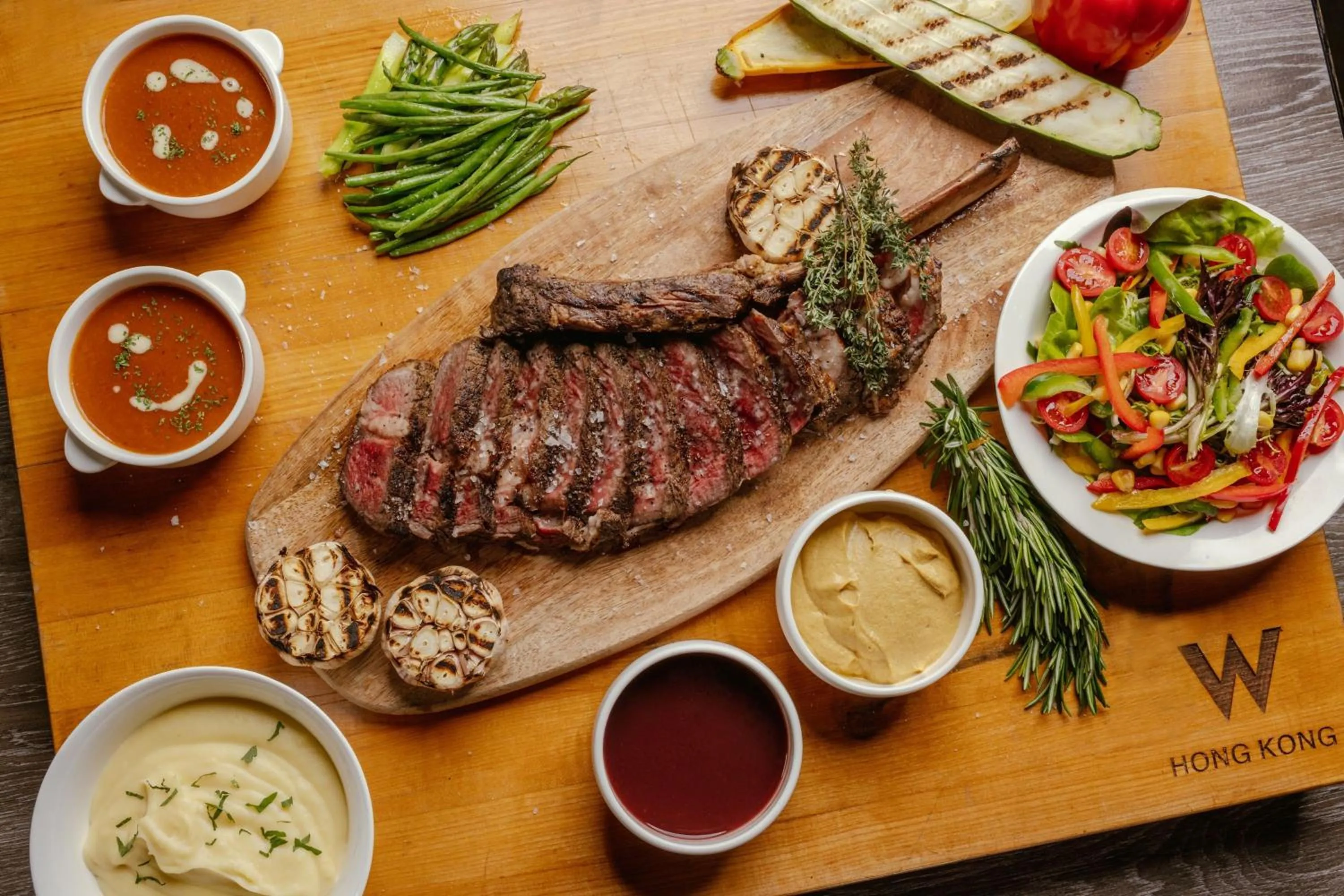 Kitchen or kitchenette in W Hong Kong