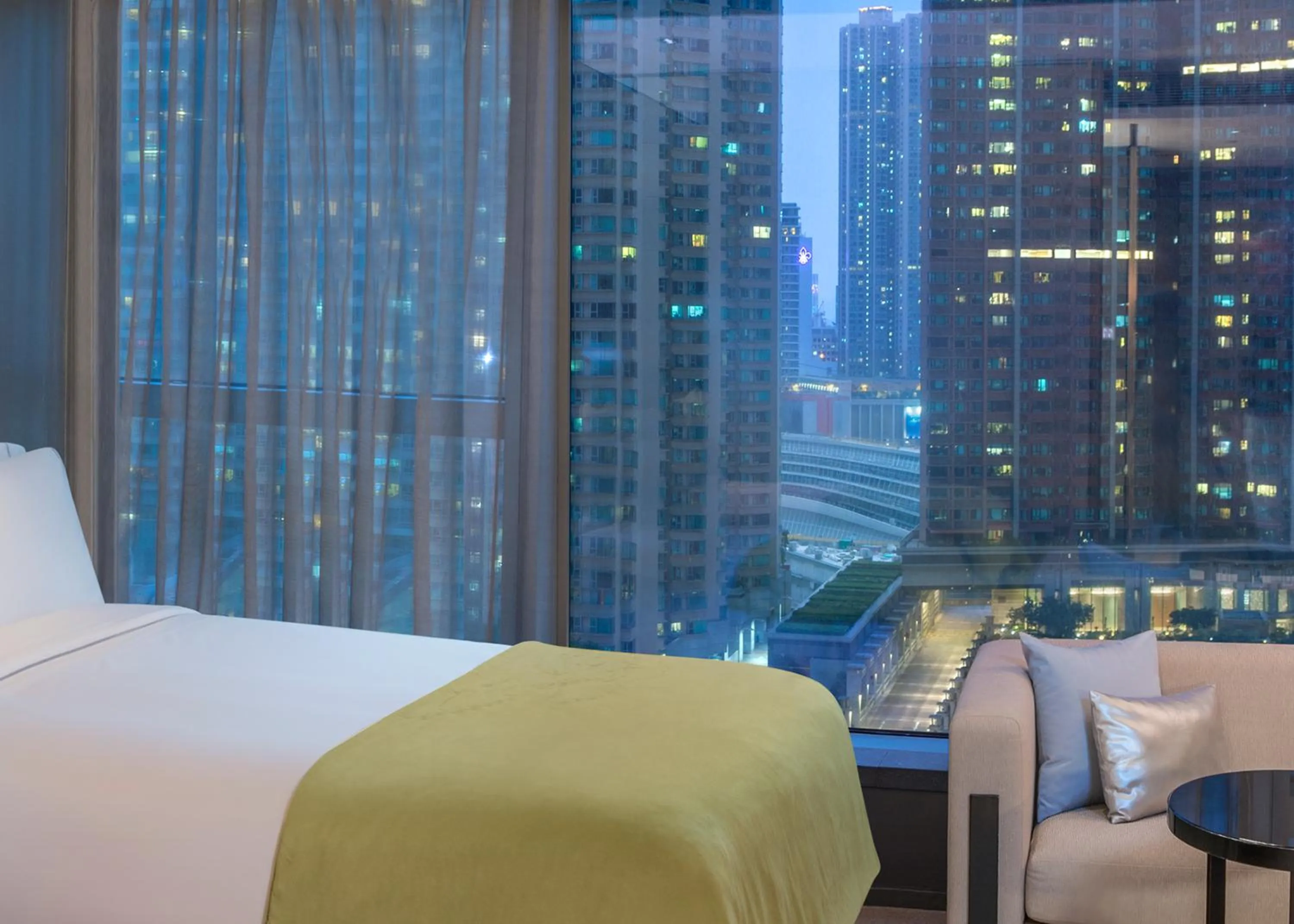 City view, Bed in W Hong Kong
