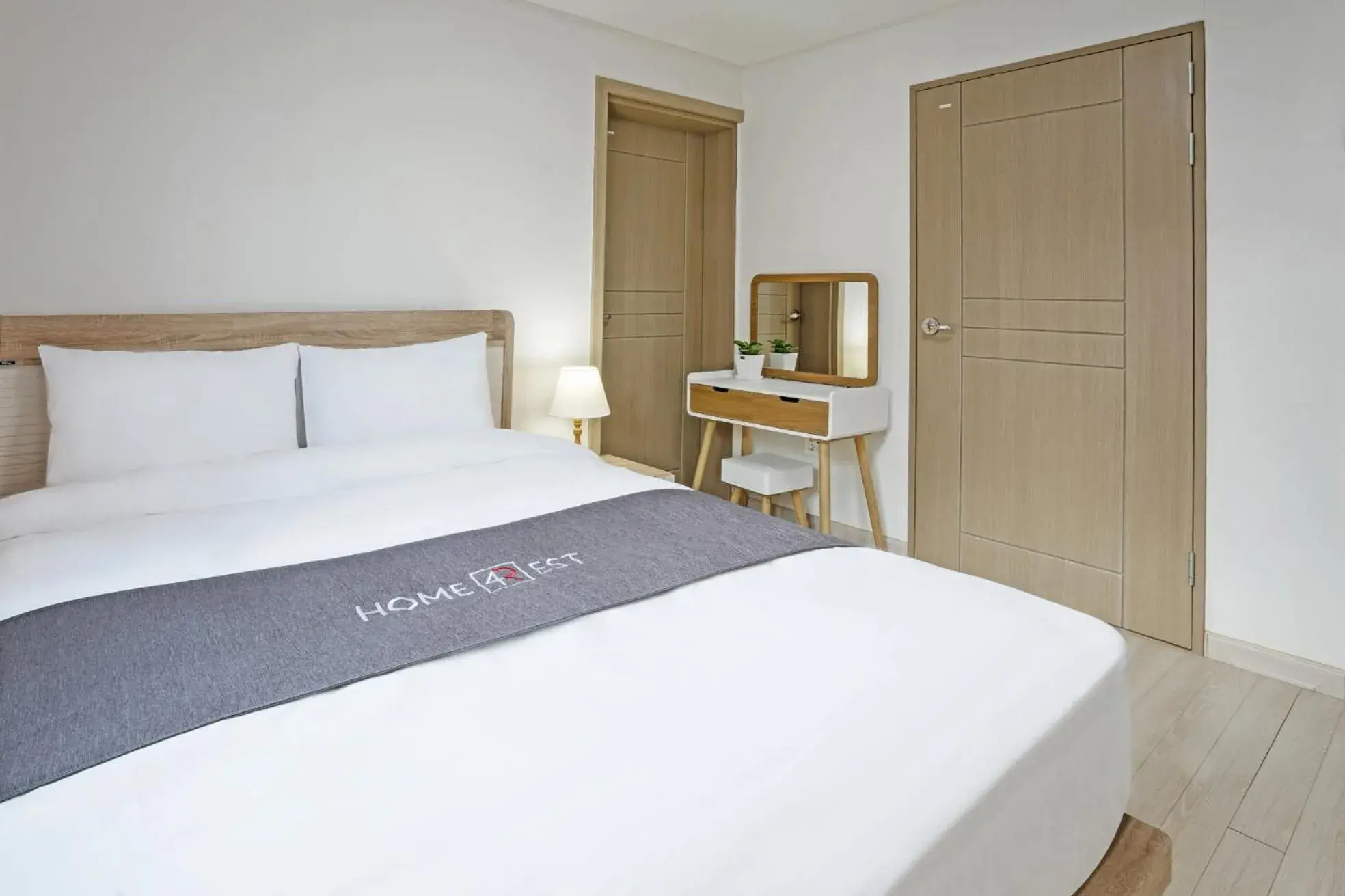 Bed in Home Fourest Residence Hotel Okpo Bed in Home Fourest Residence Hotel Okpo