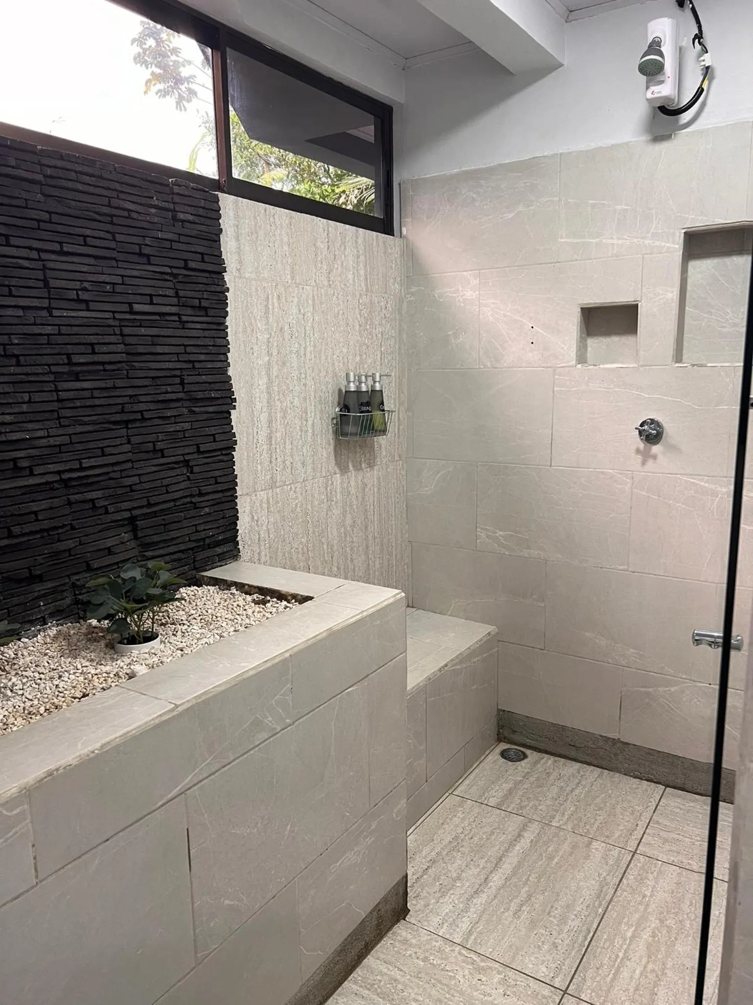 Shower in Residencias Arenal