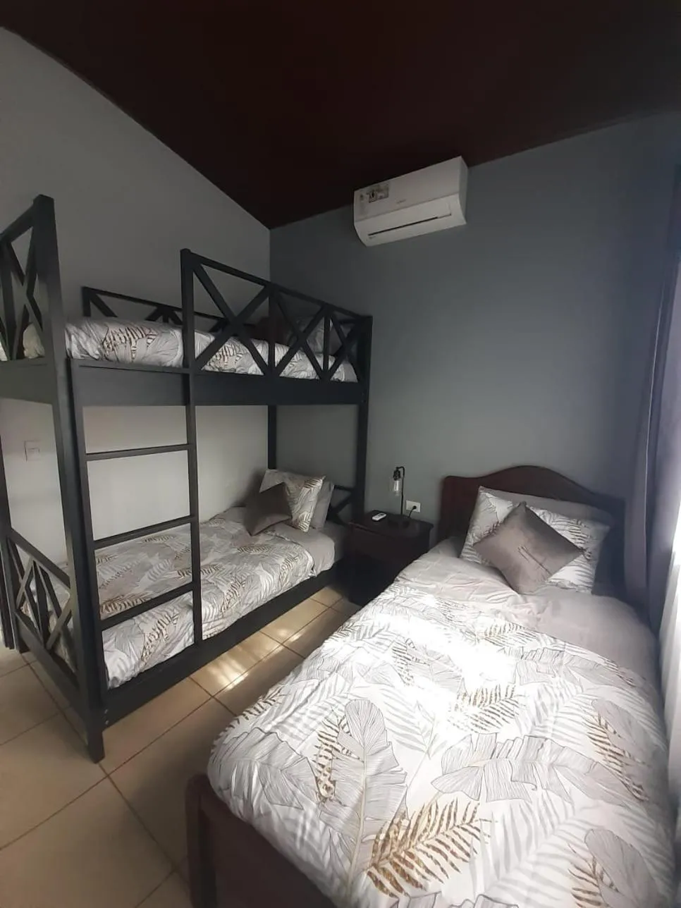 Photo of the whole room, Bed in Residencias Arenal