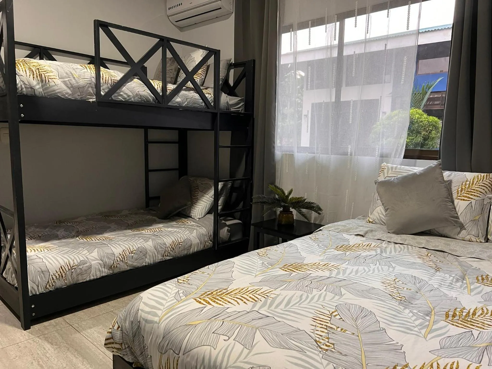 Photo of the whole room, Bed in Residencias Arenal
