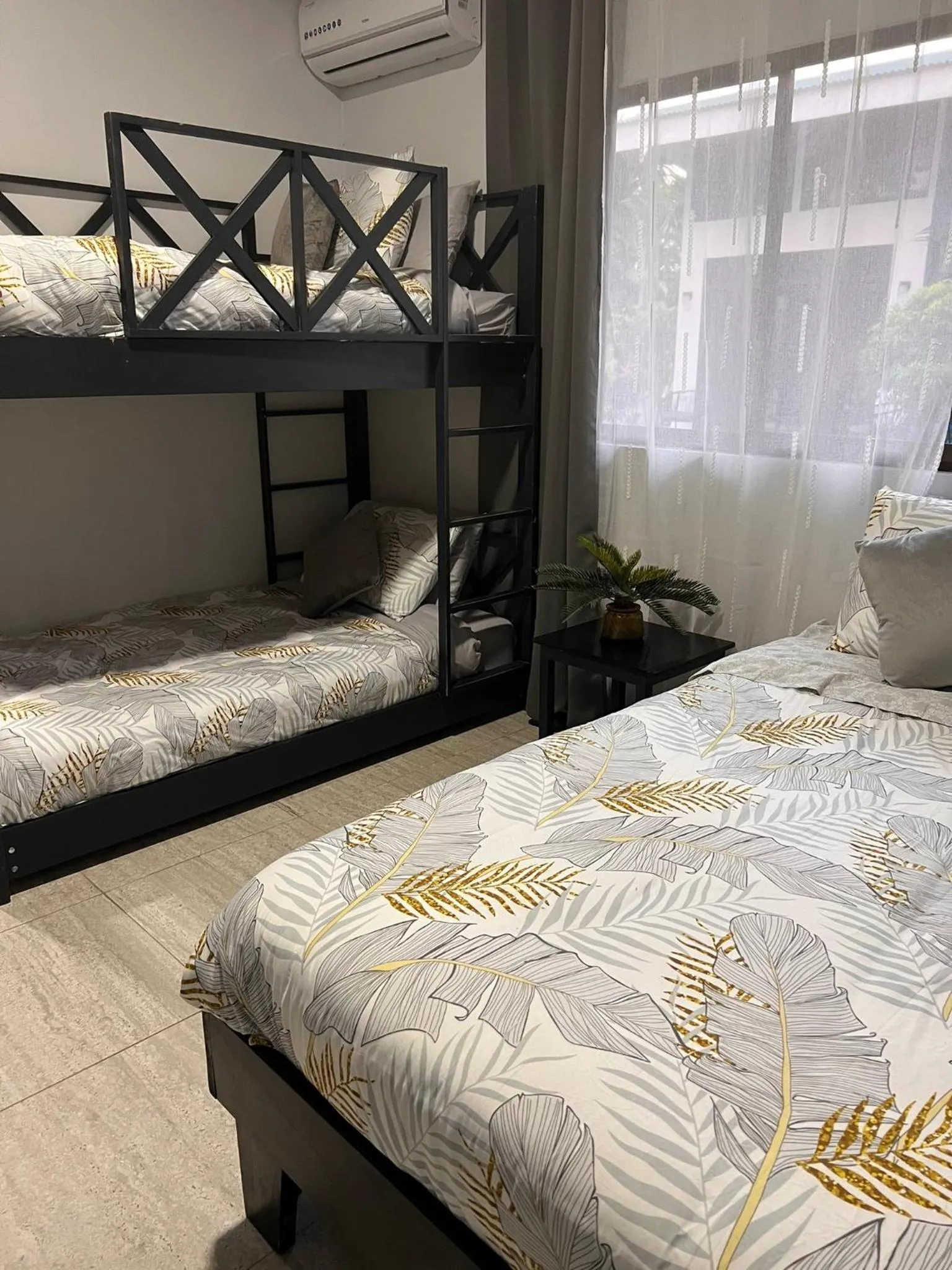 Photo of the whole room, Bed in Residencias Arenal