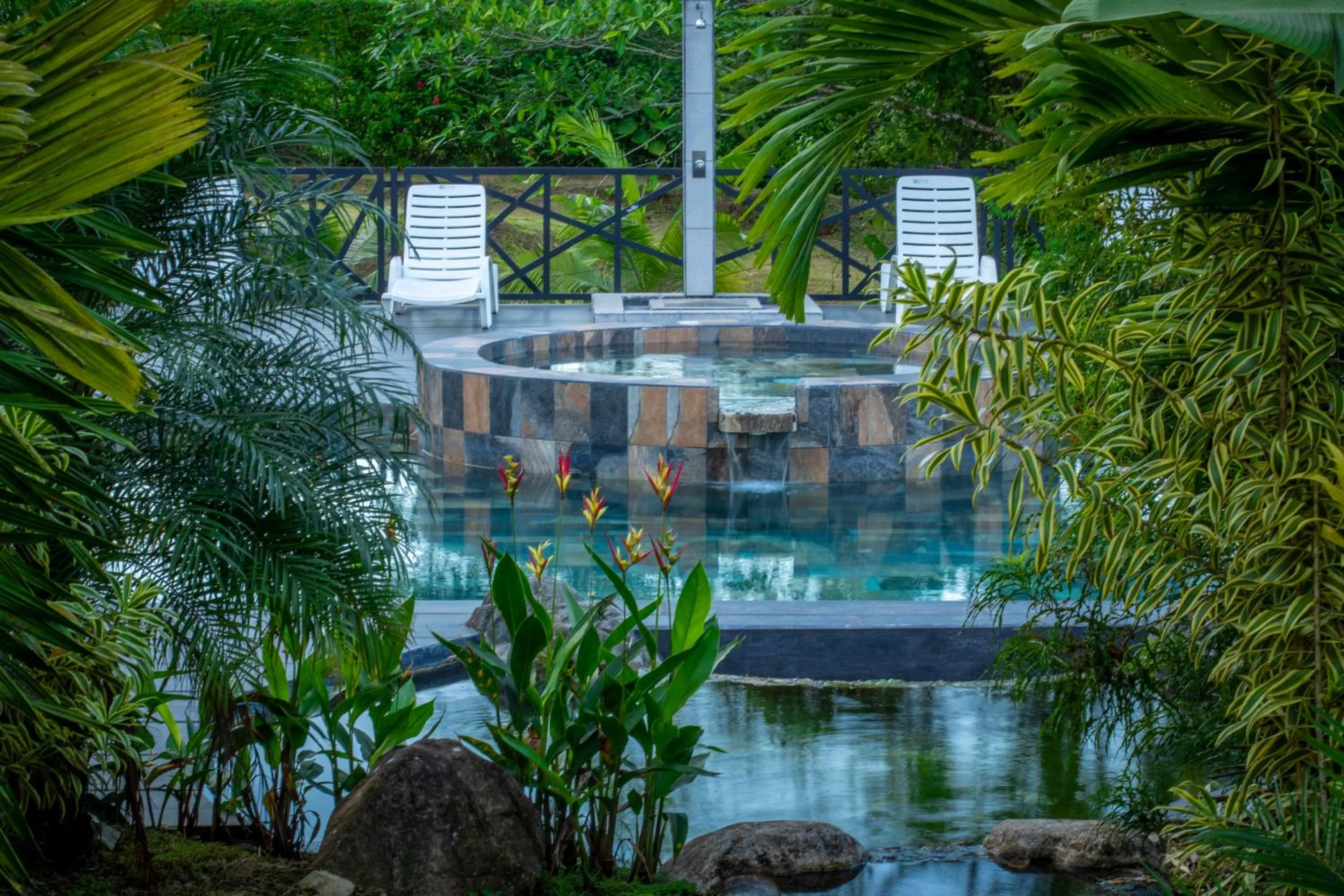 Swimming pool in Residencias Arenal