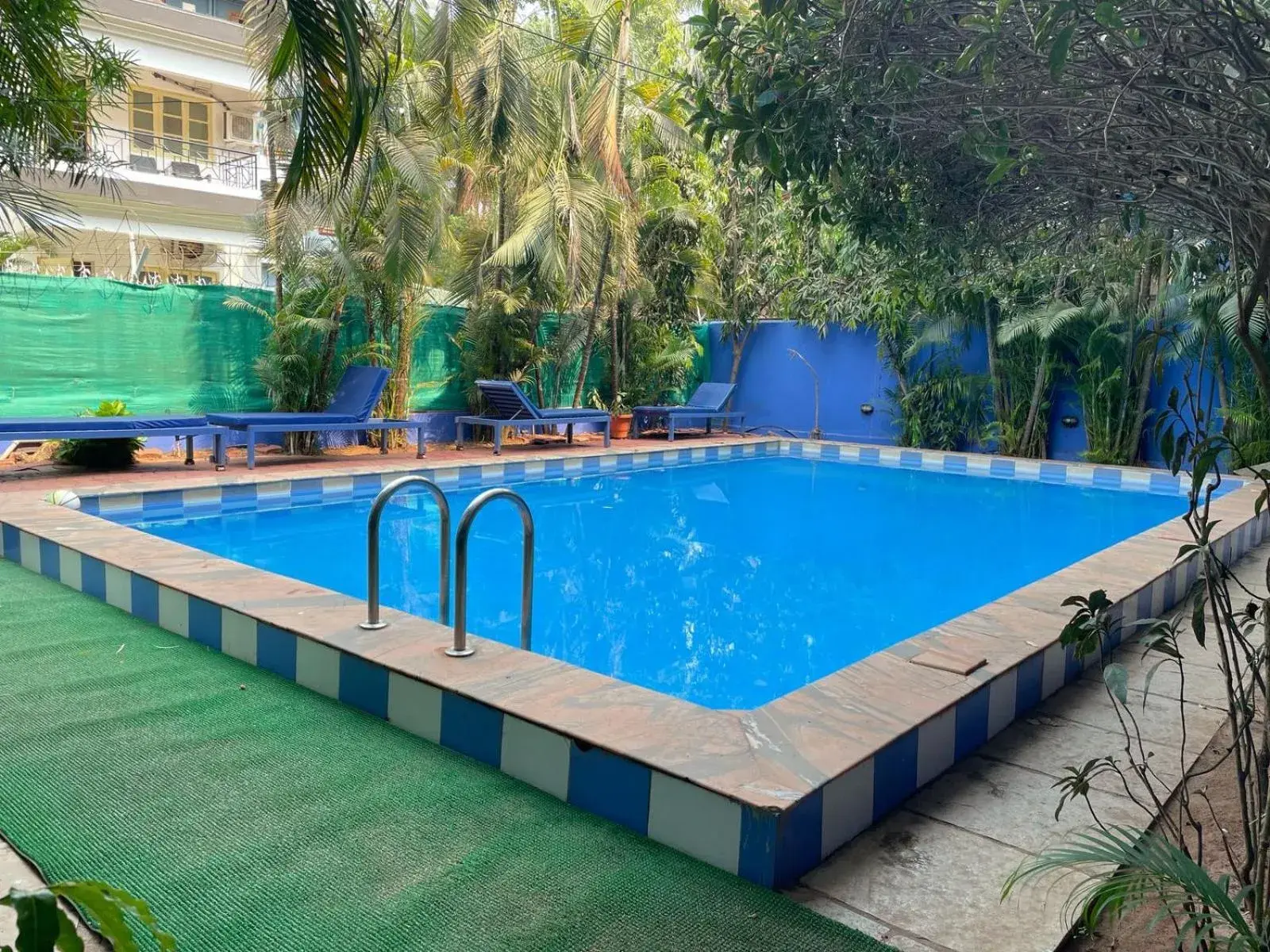 Swimming pool in Villa Theresa Beach Resort Swimming pool in Villa Theresa Beach Resort