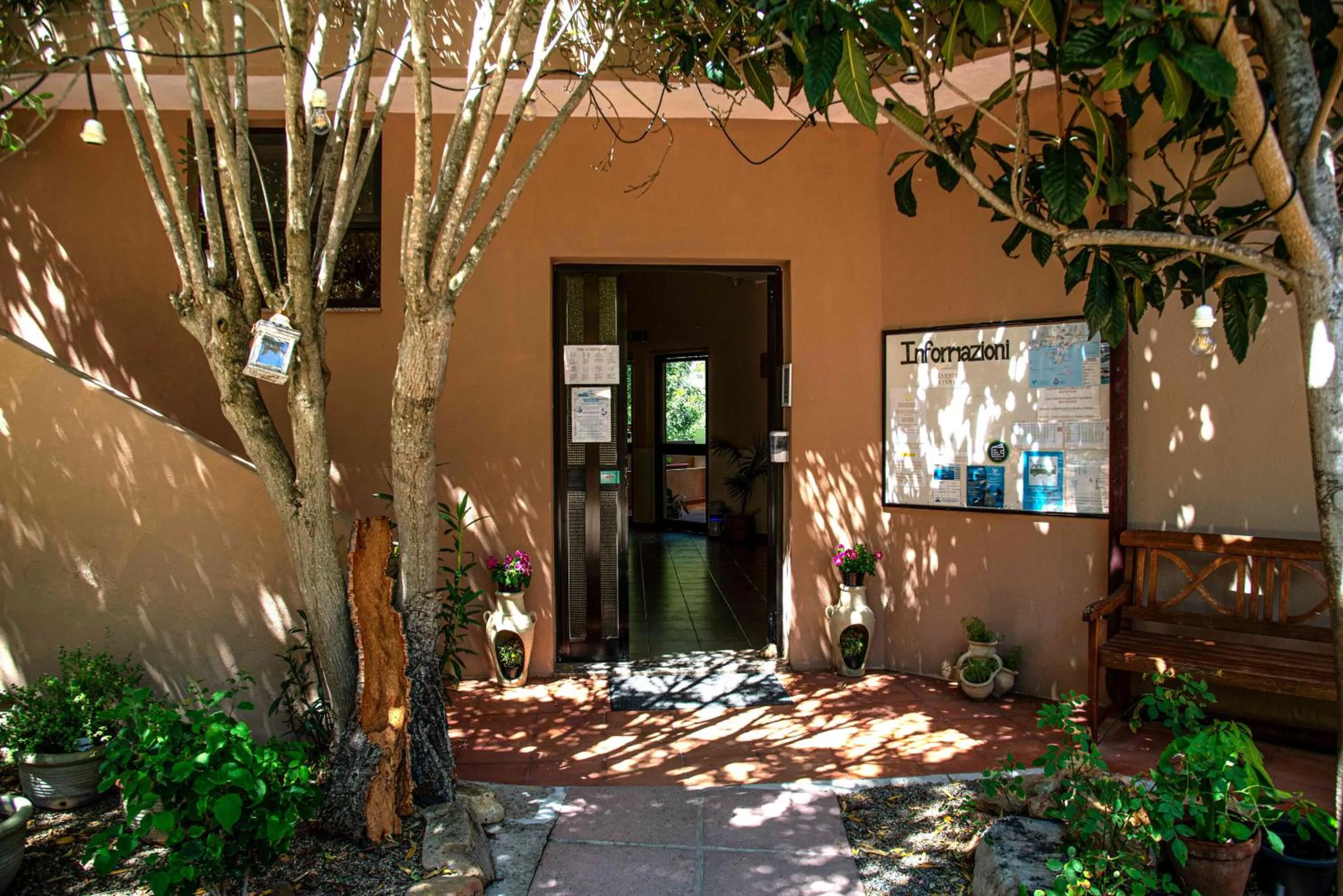 Facade/entrance in Hotel L'Oleandro