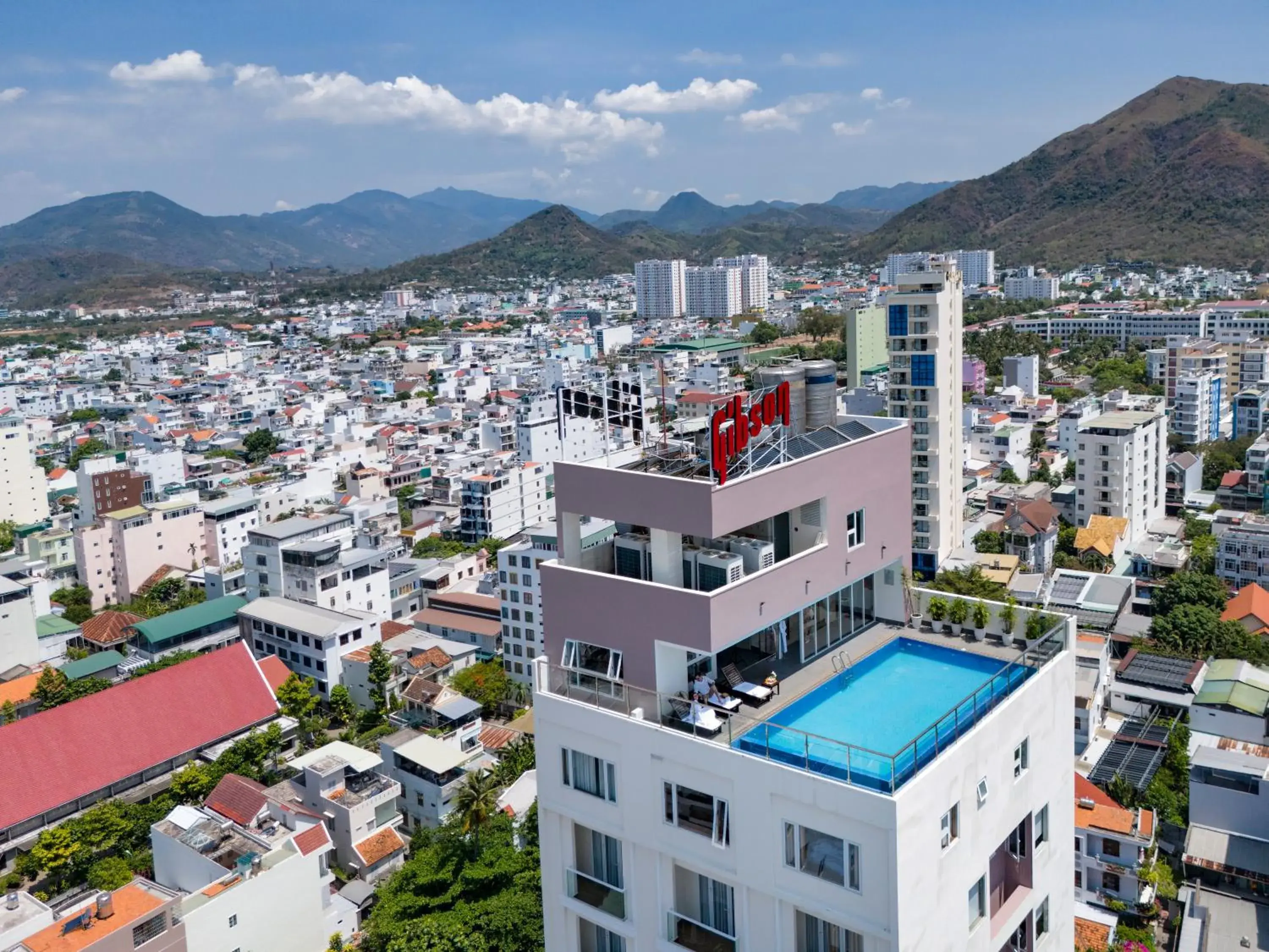 Swimming pool in Gibson Hotel Nha Trang Swimming pool in Gibson Hotel Nha Trang