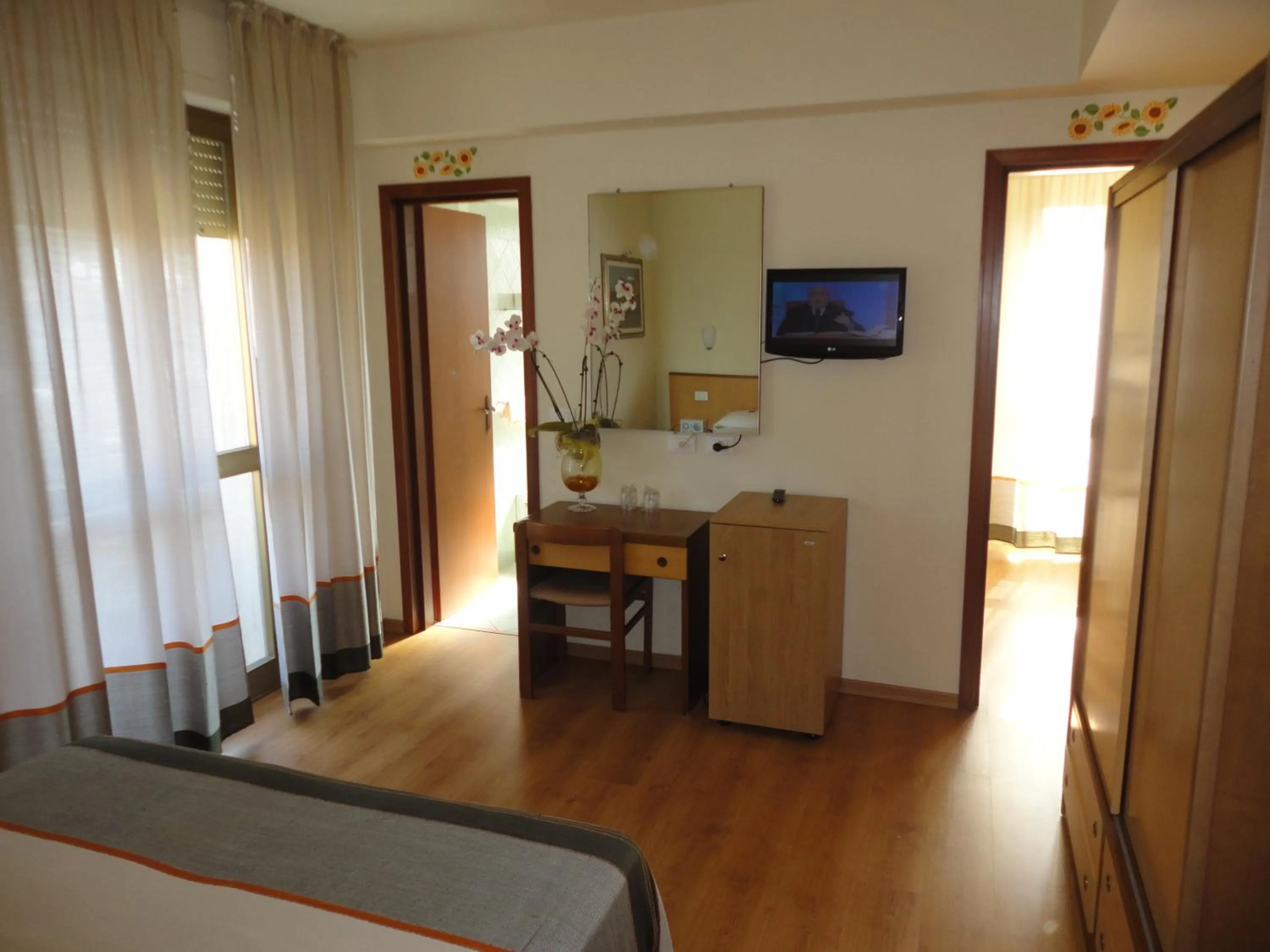 Photo of the whole room, Bed in Hotel Mariani