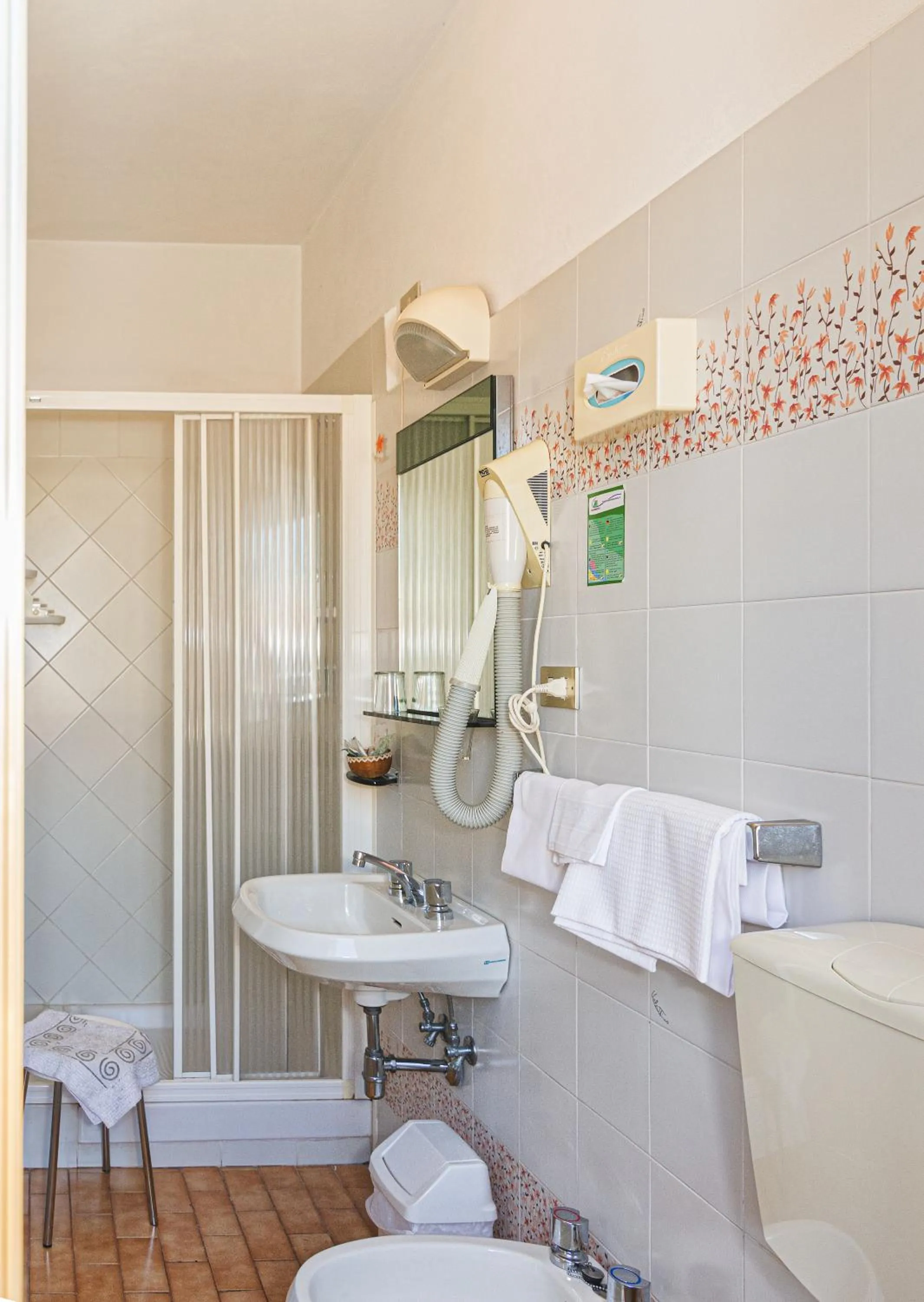 Toilet in Hotel Mariani