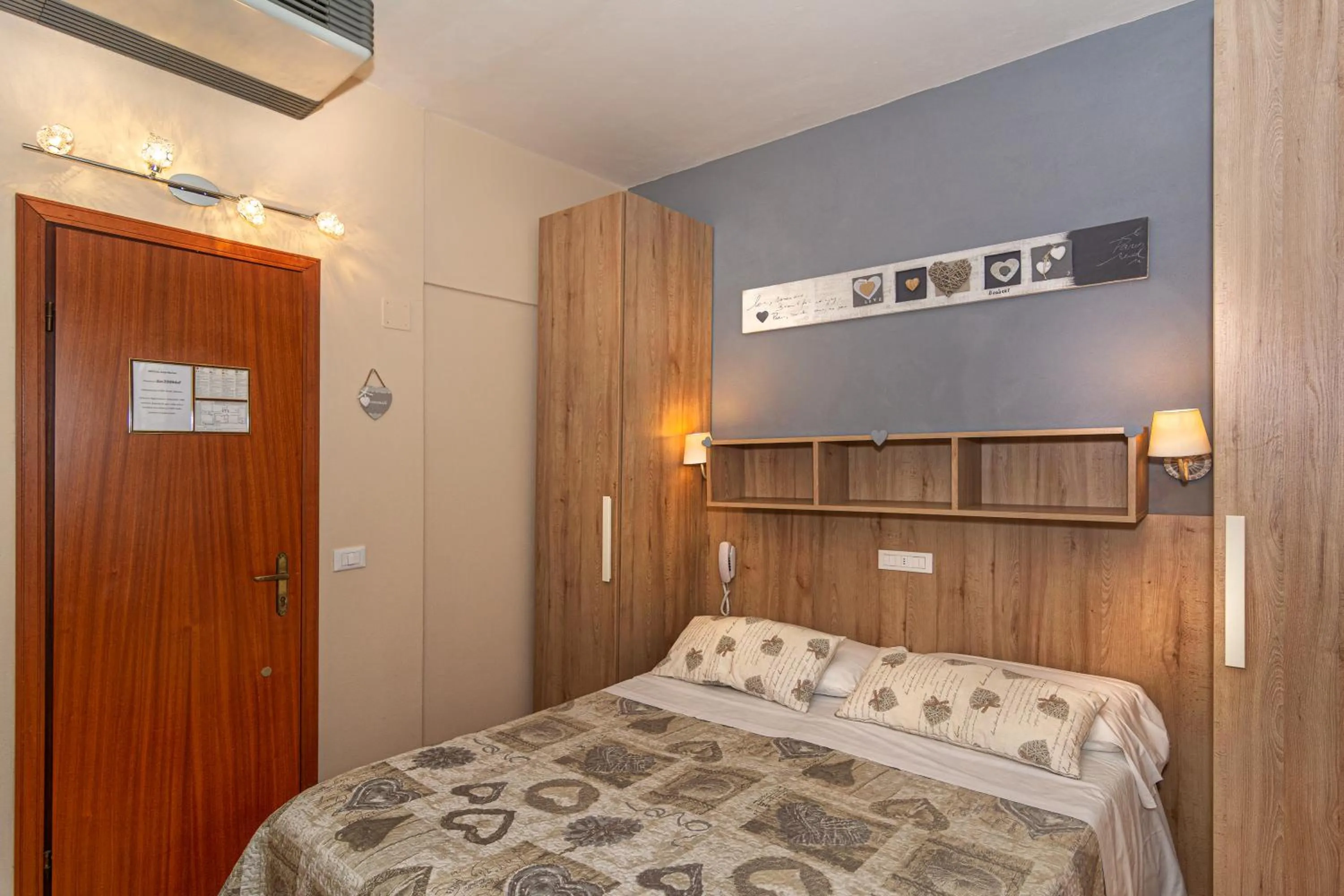 Bedroom, Bed in Hotel Mariani