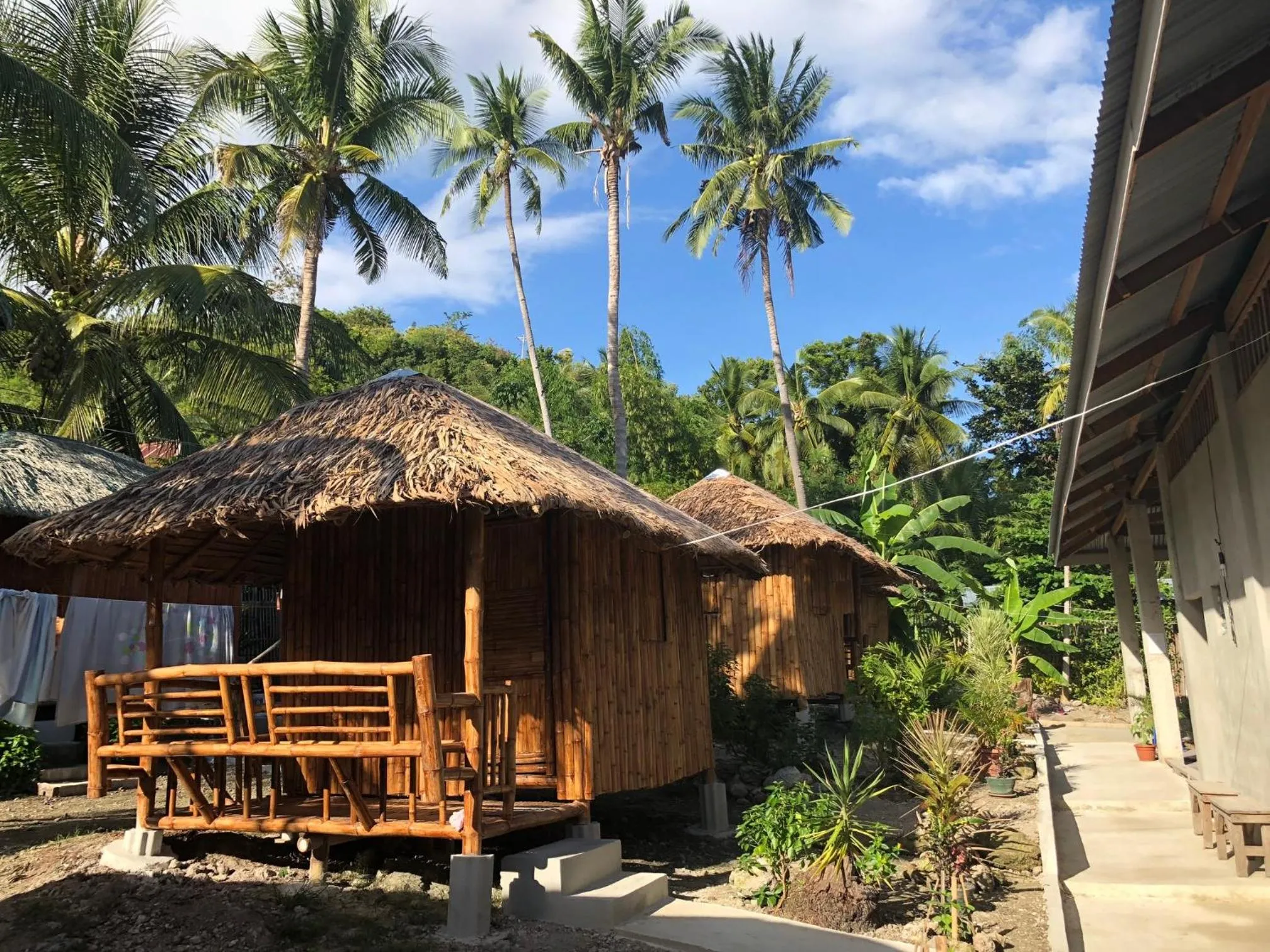 Double Room with Balcony in Sharky Hostel Oslob