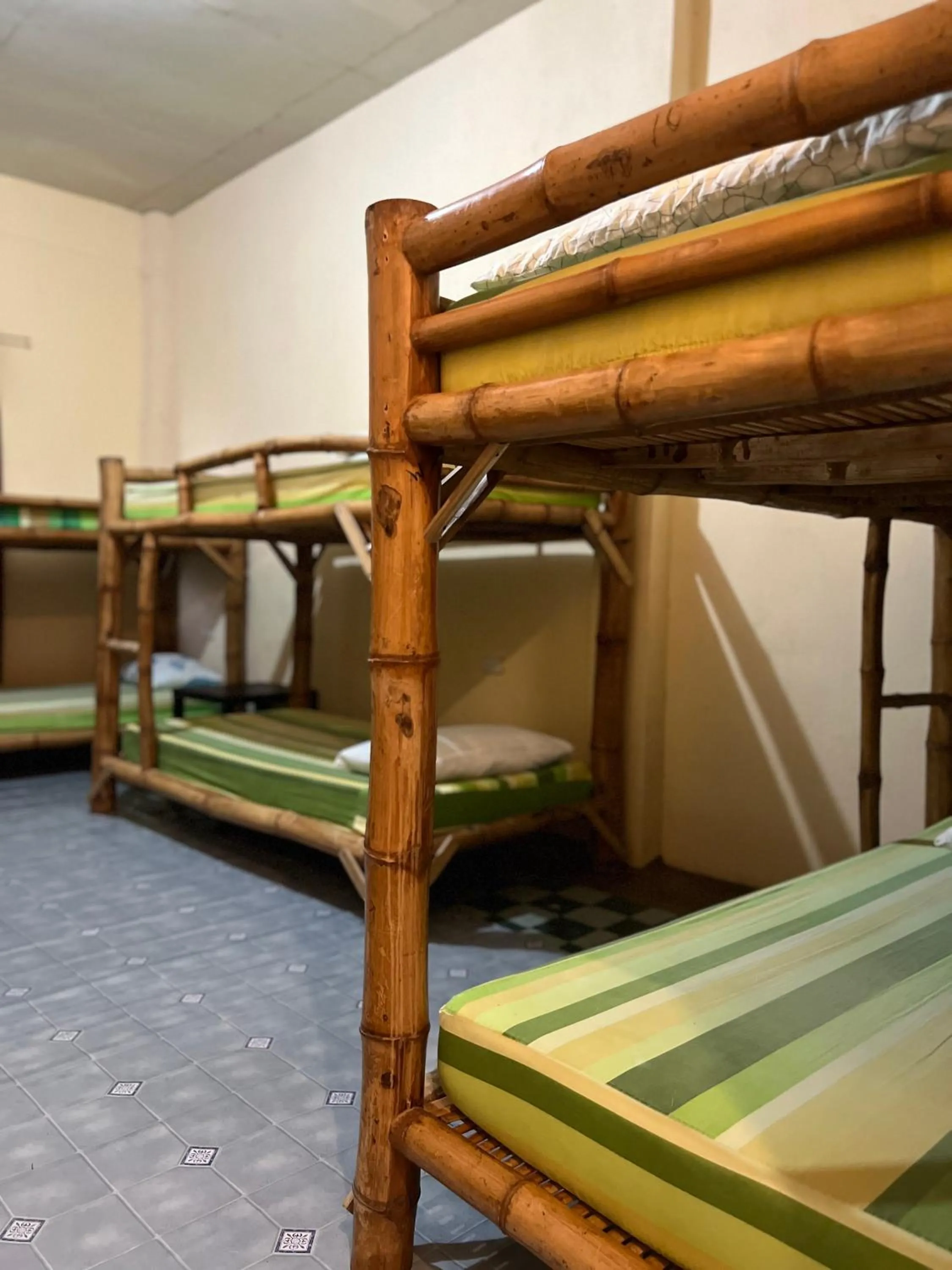 Bed in 8-Bed Mixed Dormitory Room in Sharky Hostel Oslob