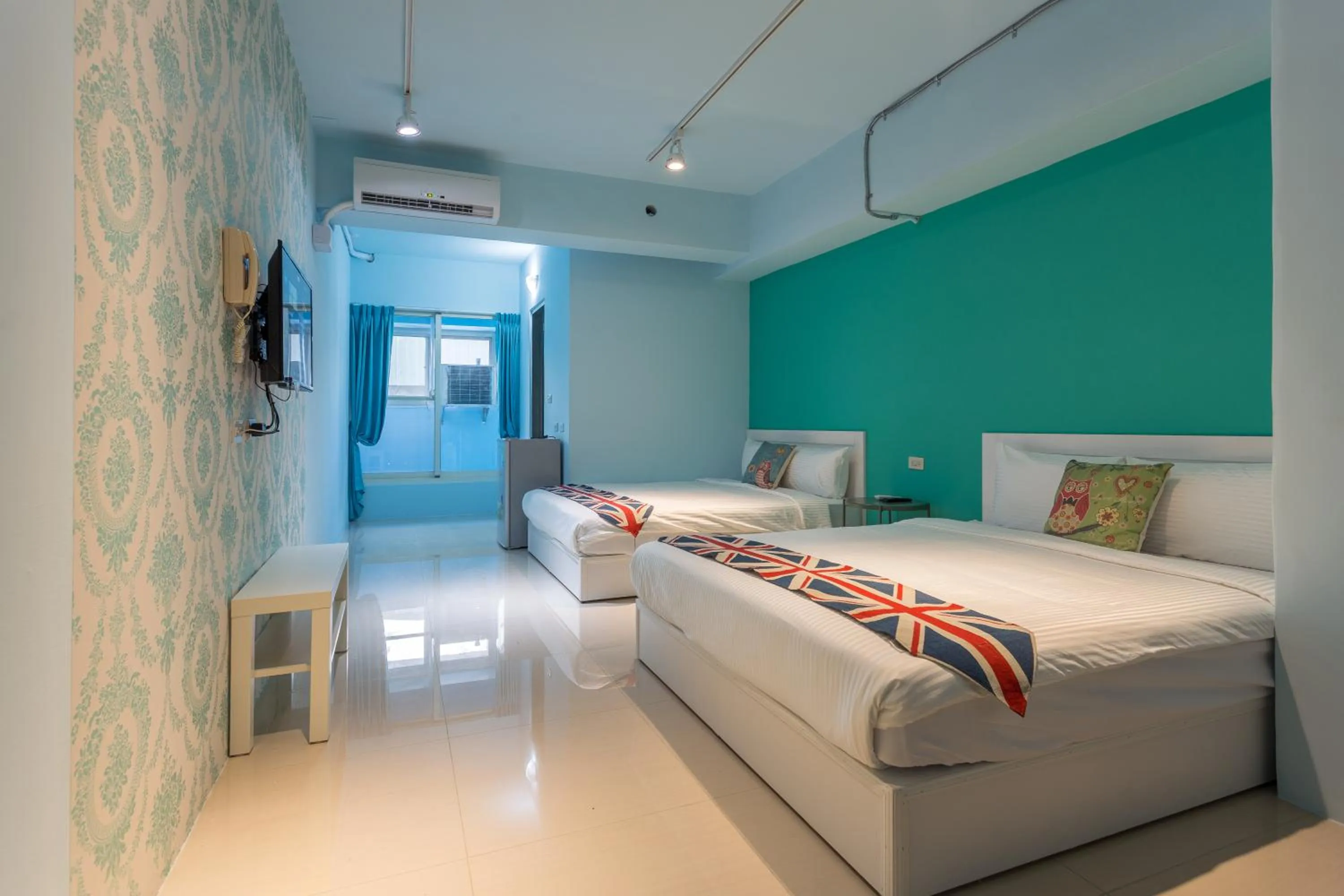 Photo of the whole room, Bed in Kaohsiung I Hi Hotel