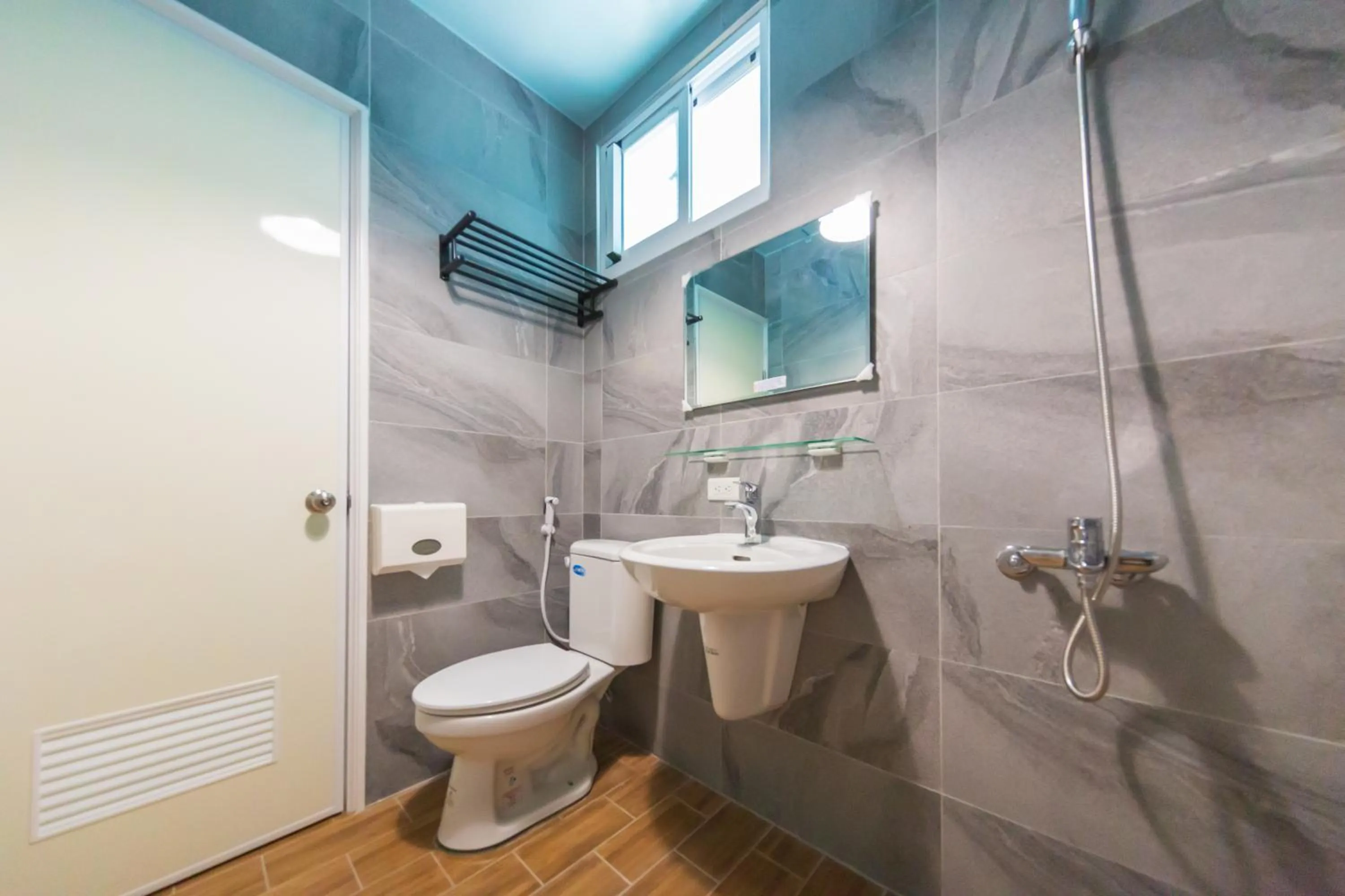 Shower in Kaohsiung I Hi Hotel