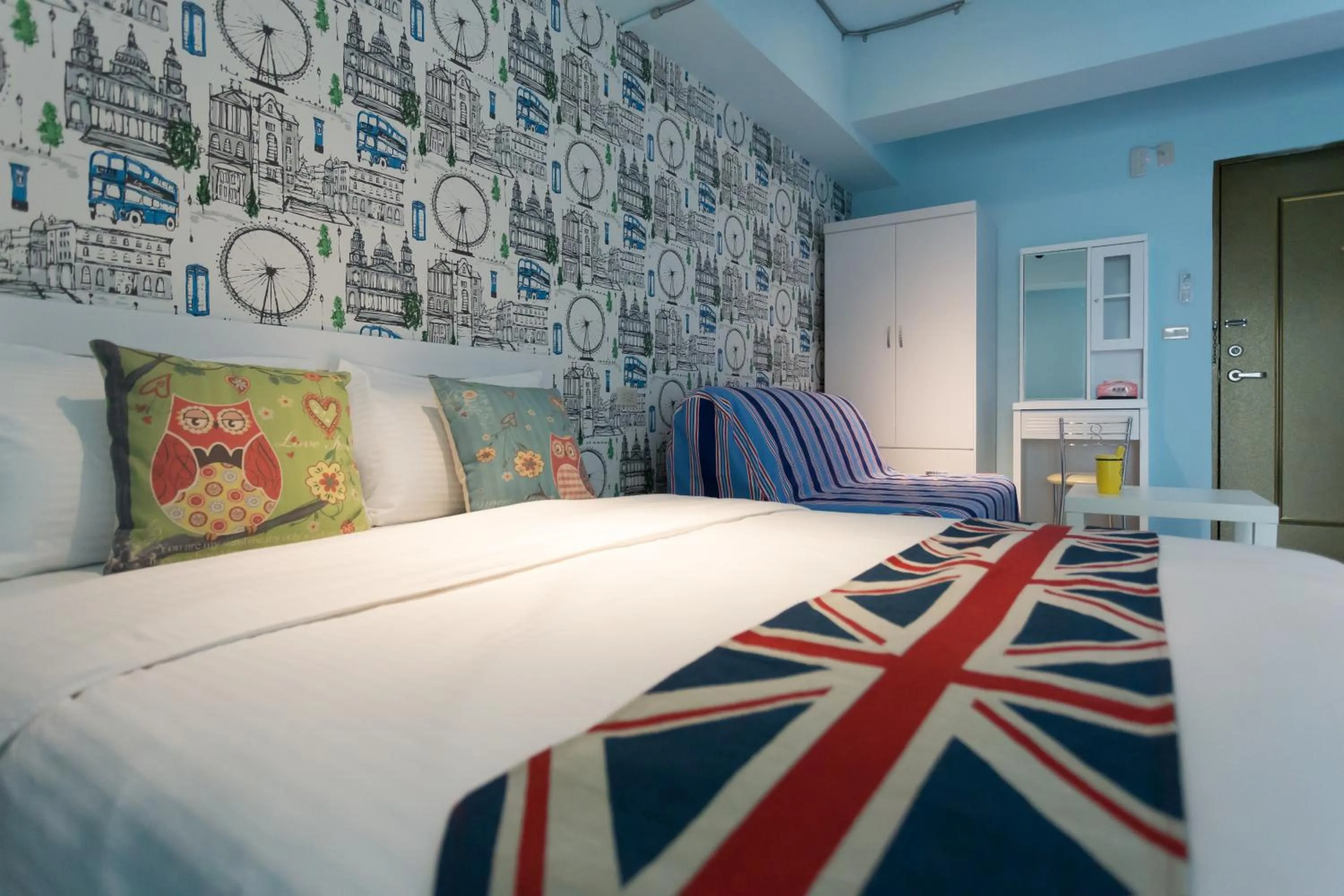 Bed in Kaohsiung I Hi Hotel